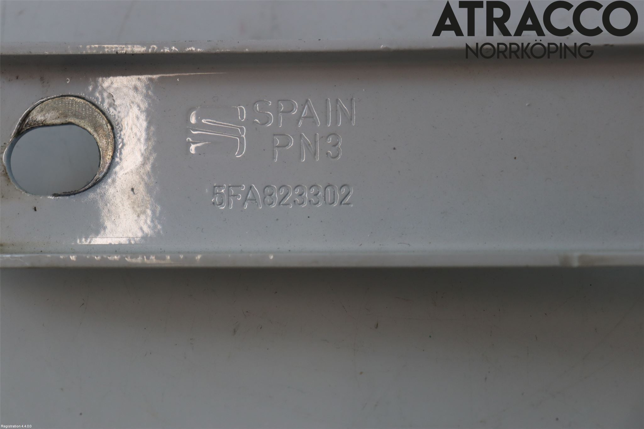 Seat LEON 20- Huvgångjärn