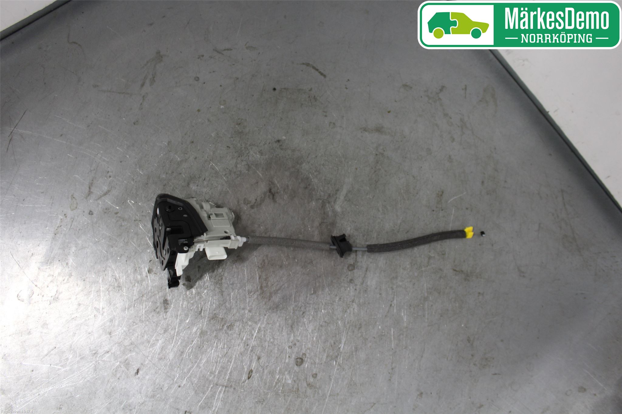 Audi A4/S4 B9 20- Låskista-Dörrlås