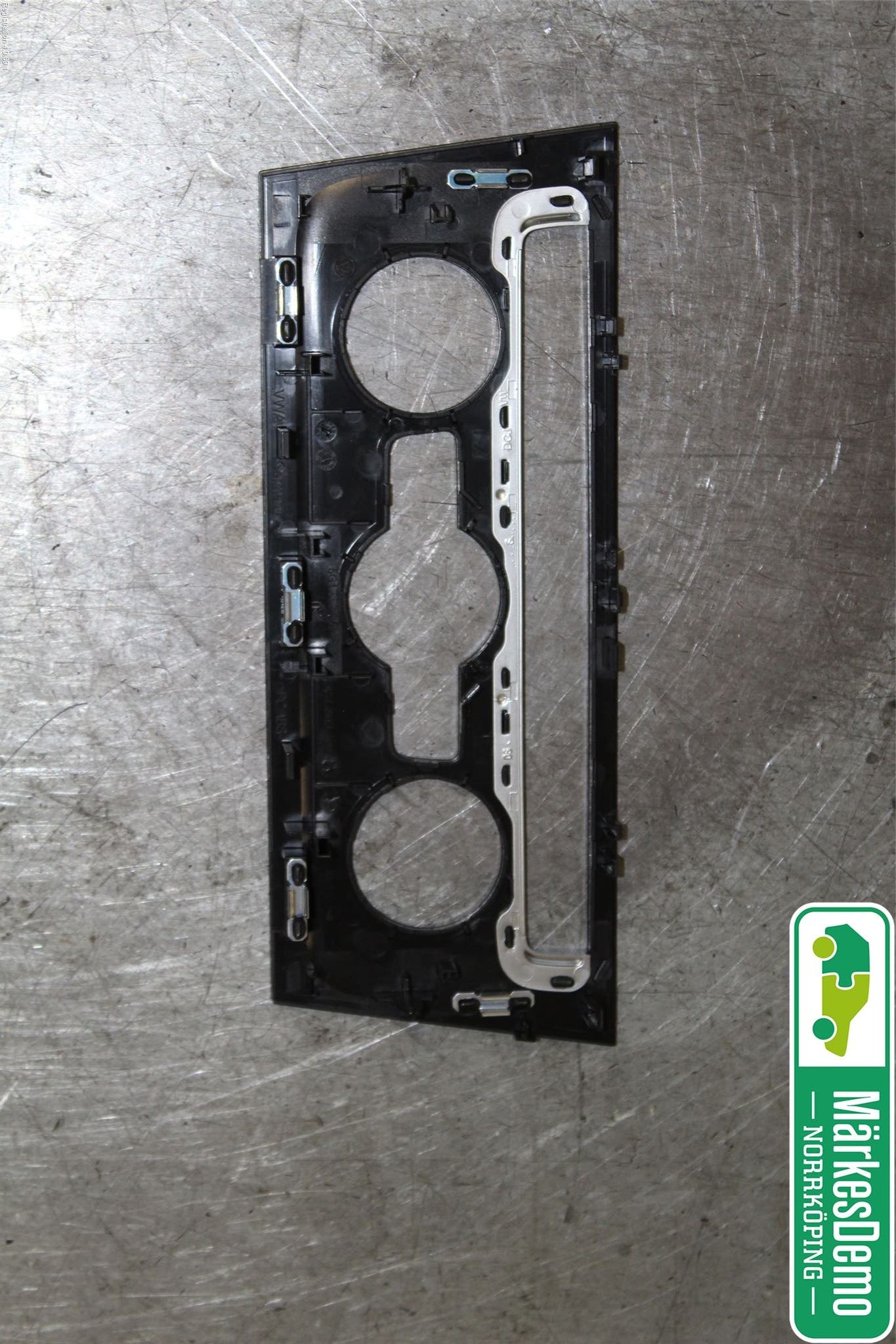 Volkswagen VW GOLF / E-GOLF VII 13-20 Instrument-Radio Sarg