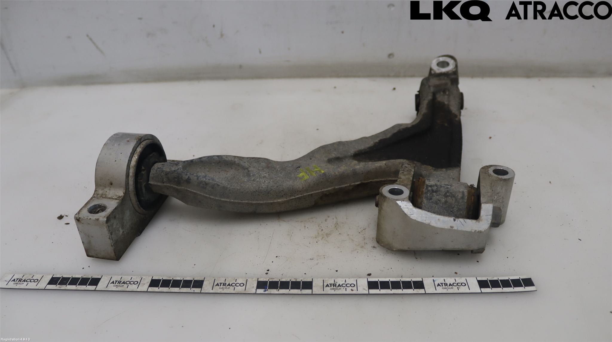 Volvo V90 17->> Bärarm Fram Undre Vä