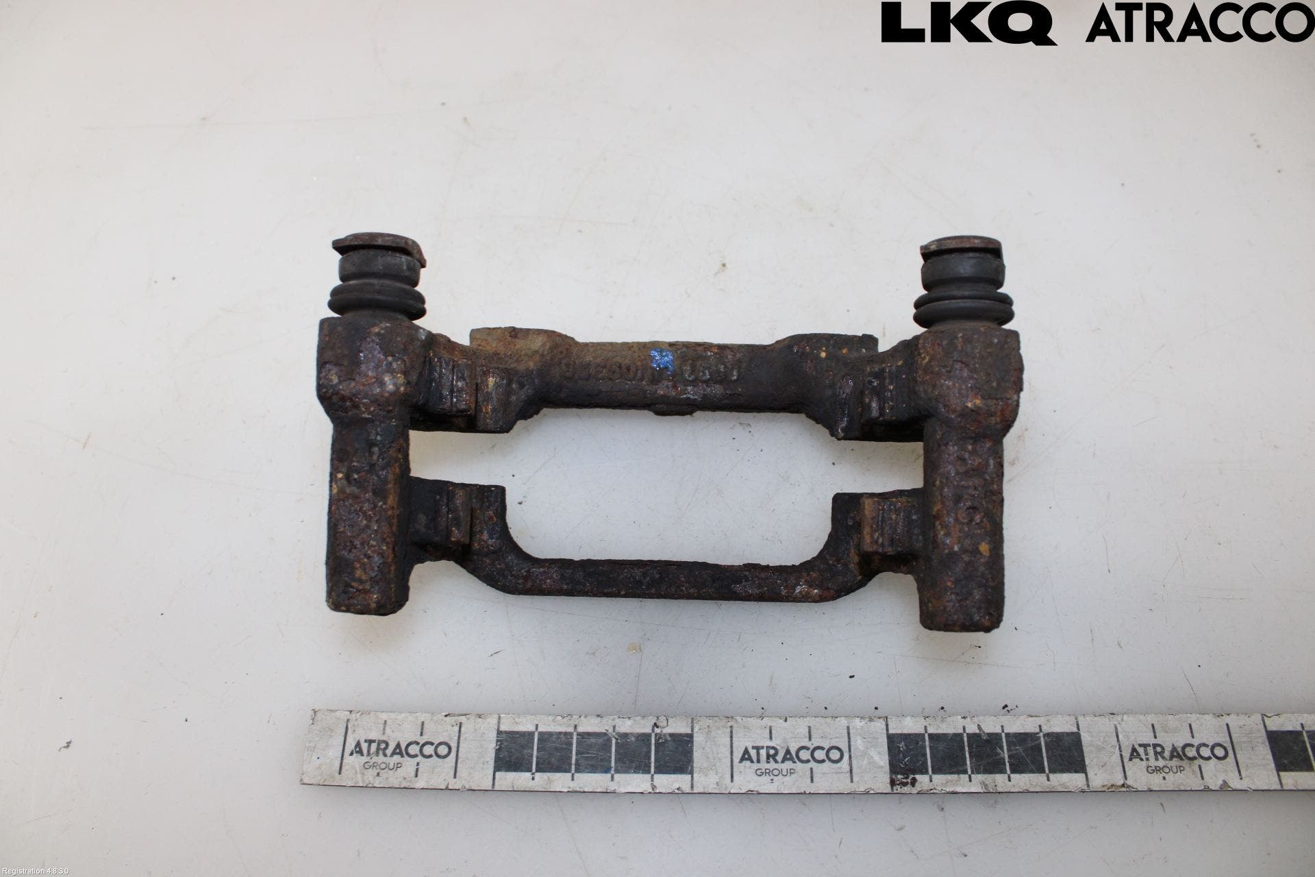 Toyota AVENSIS 16-18 Bromsokshållare