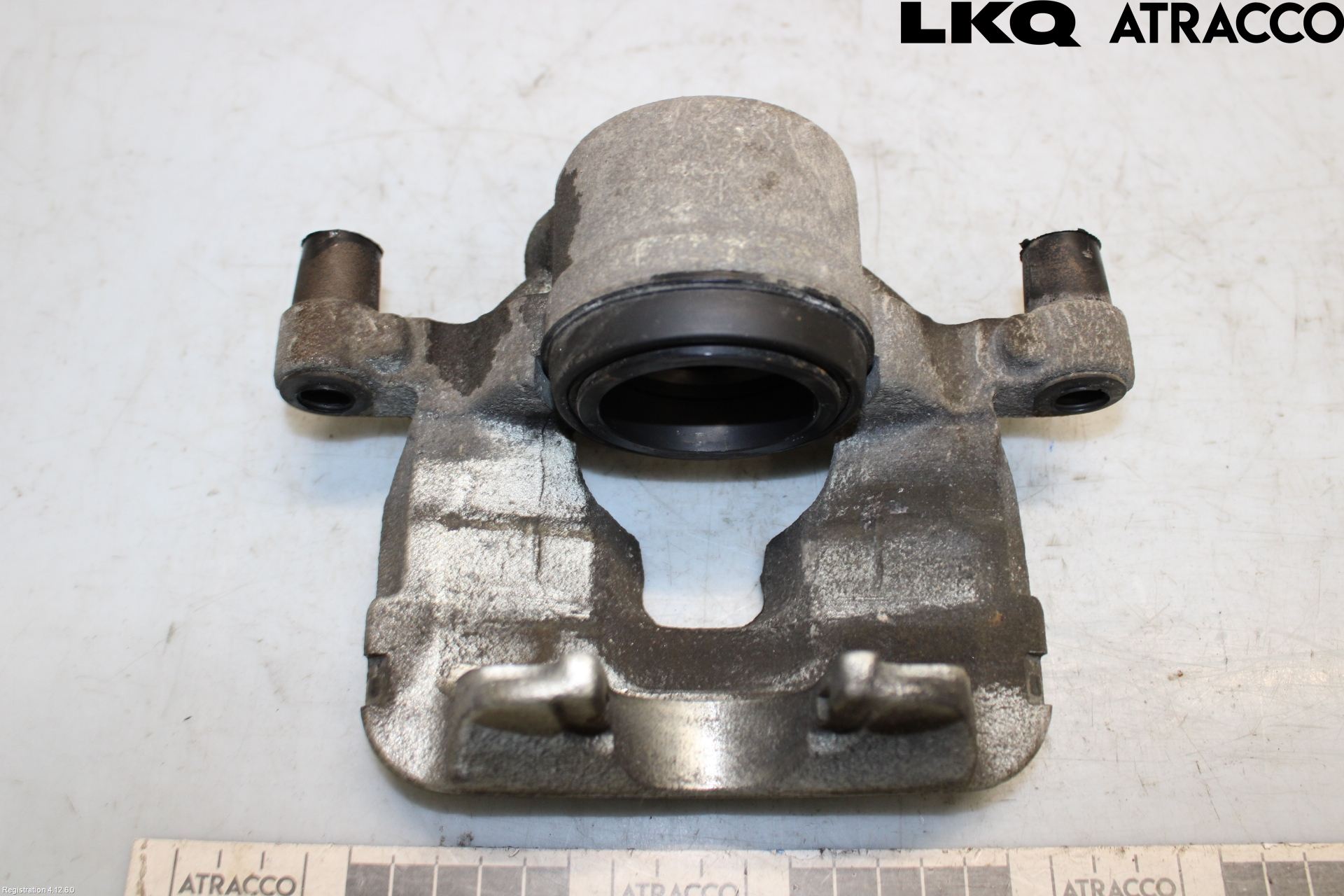 MG 4 23- Bromsok Fram Vänster