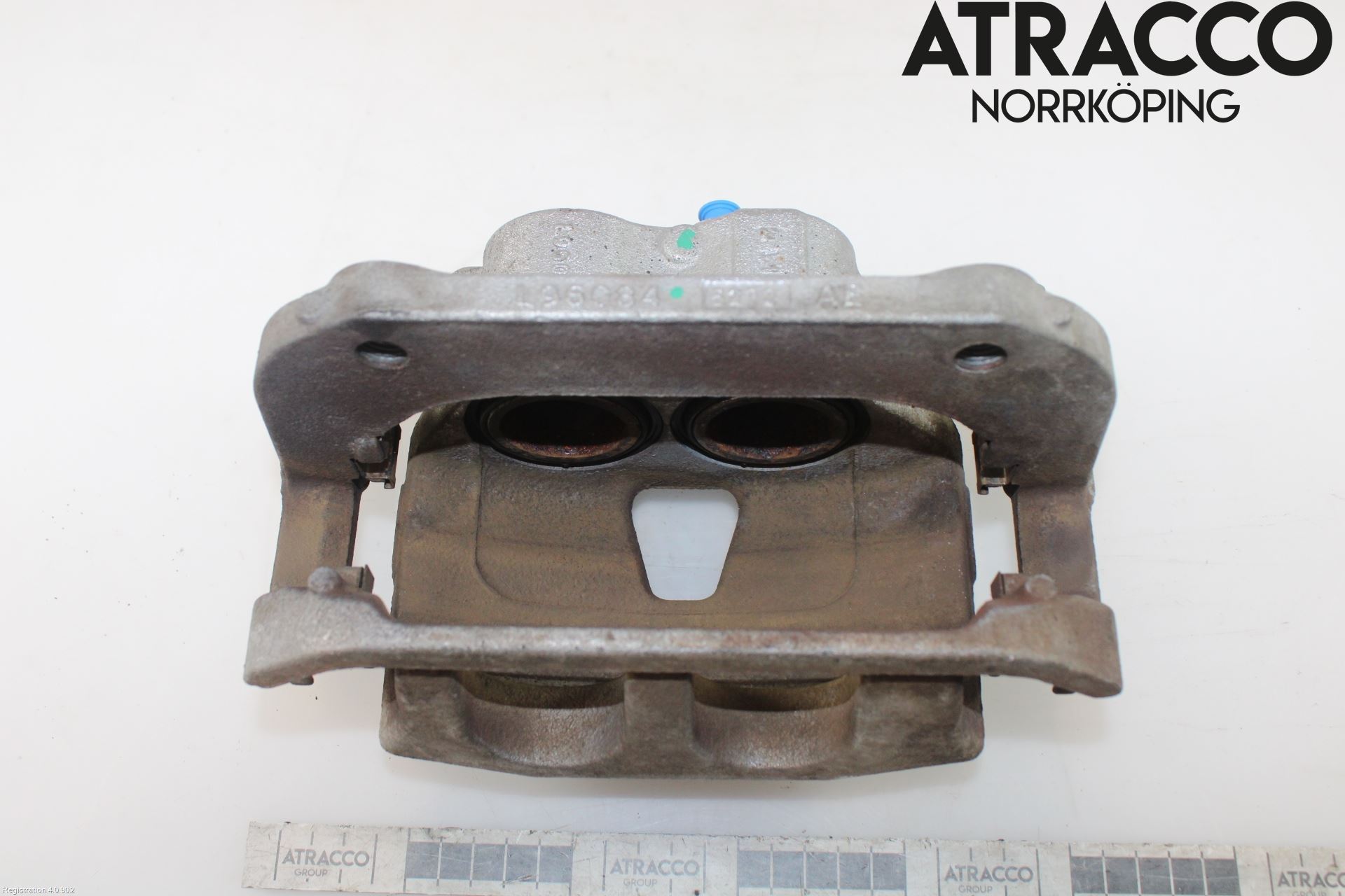 Audi Q4 E-TRON FZ 22- Bromsok Fram Höger