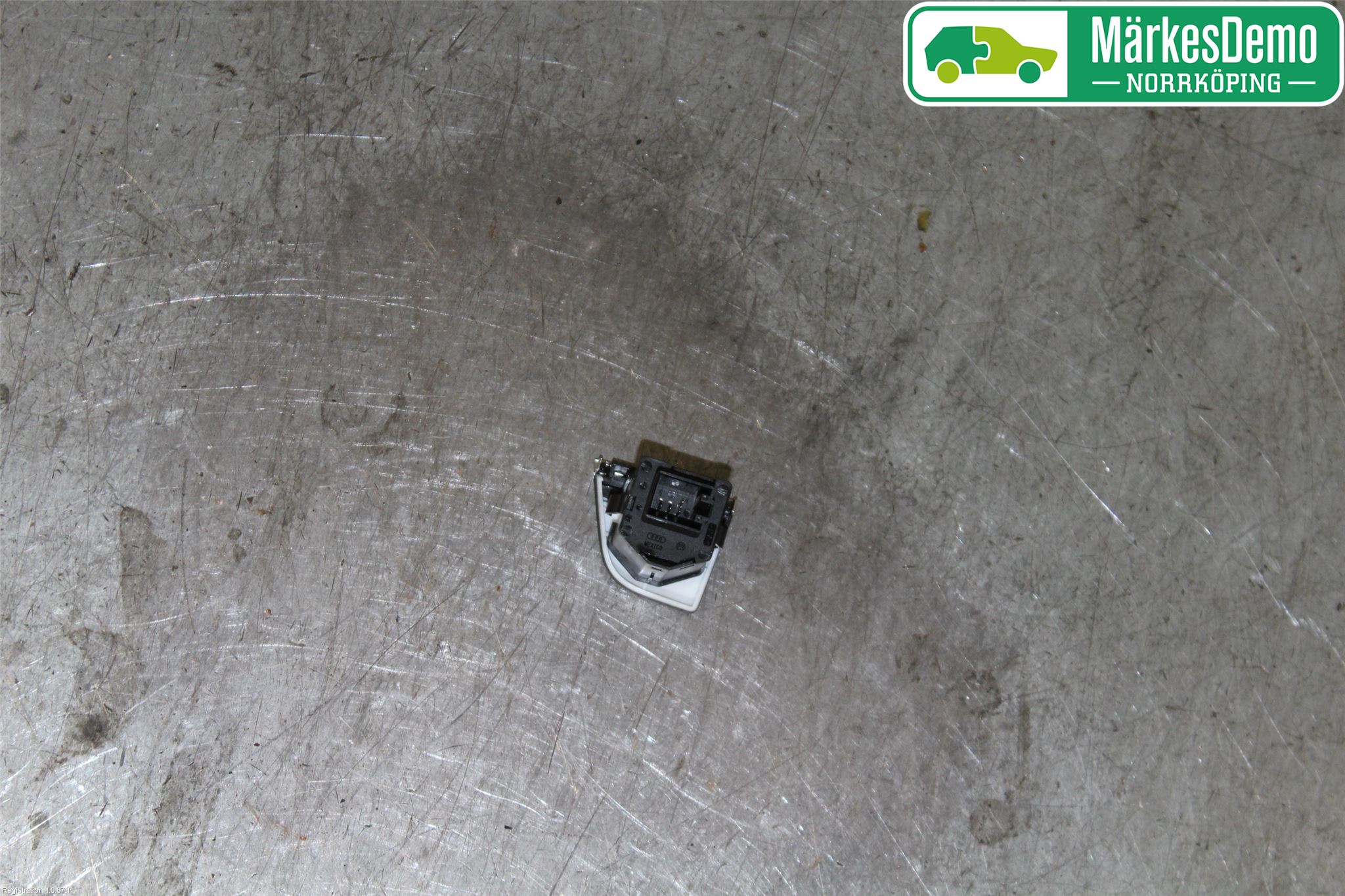 Audi Q5/SQ5 17- Strömställare Övrigt