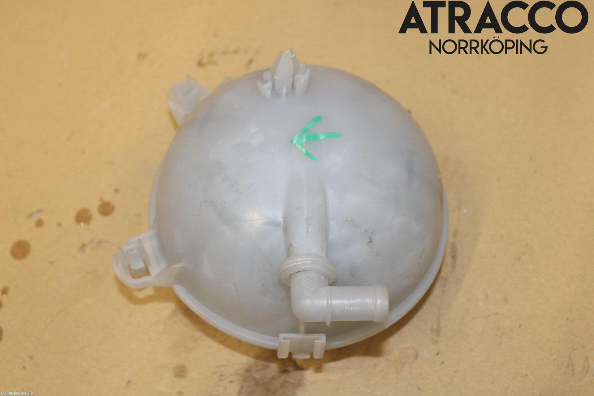 Volkswagen VW PASSAT 15-19 Expansionstank