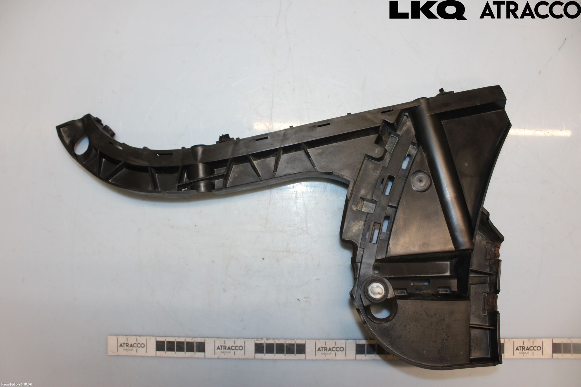 Volvo XC70 08-13 Stötfångarfäste Bak Vä