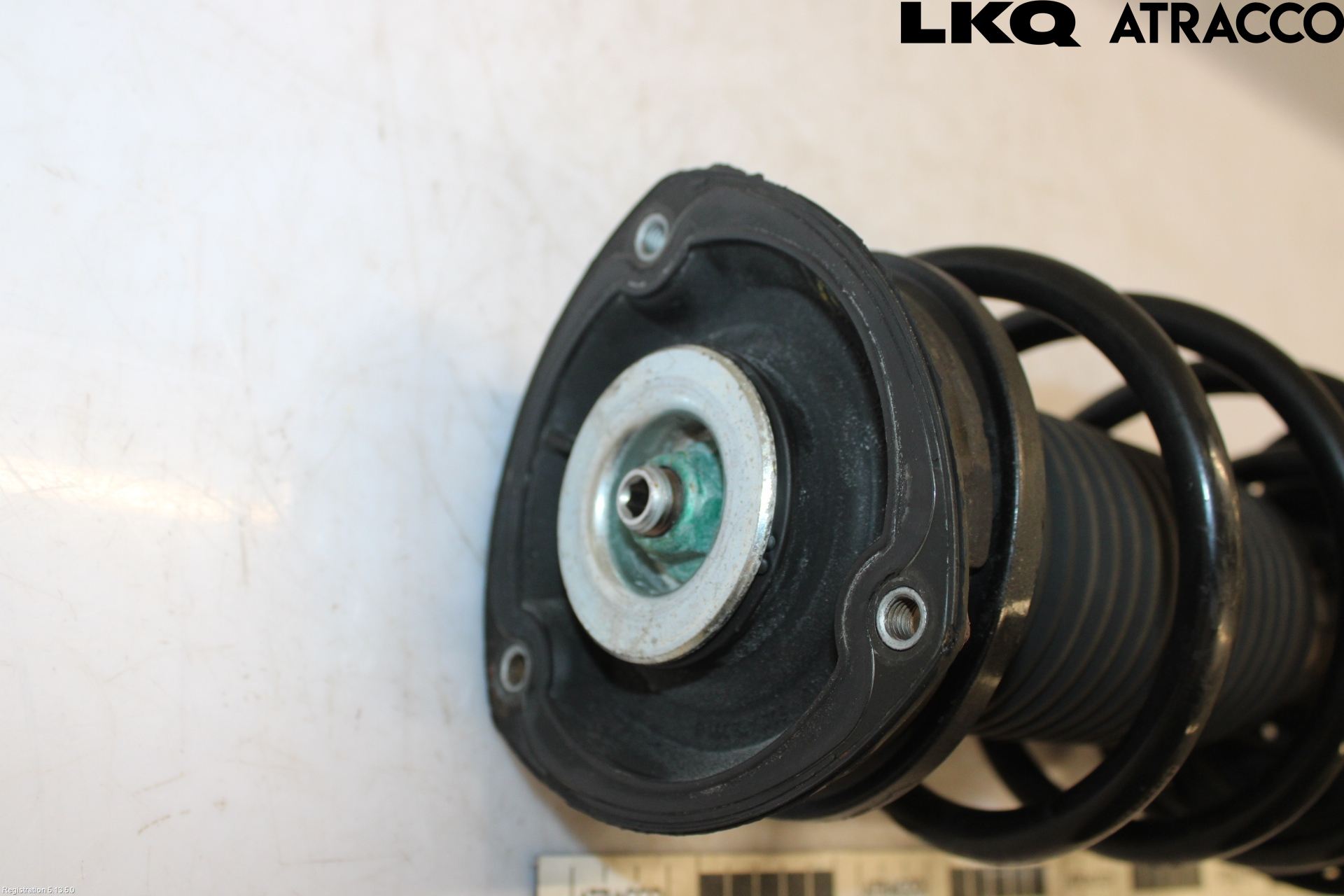 Volkswagen VW GOLF SPORTSVAN 15-20 Fjäderben Fram Vänster