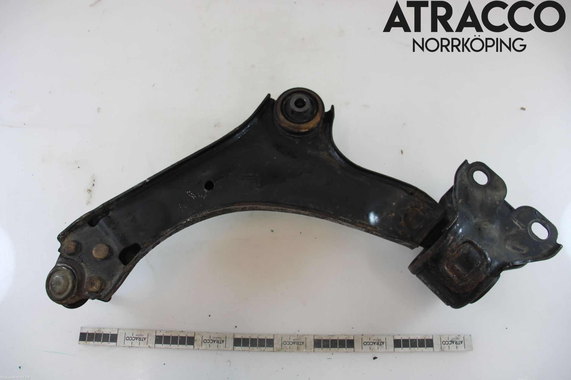 Volvo V60 14-18 Bärarm Fram Undre Vä