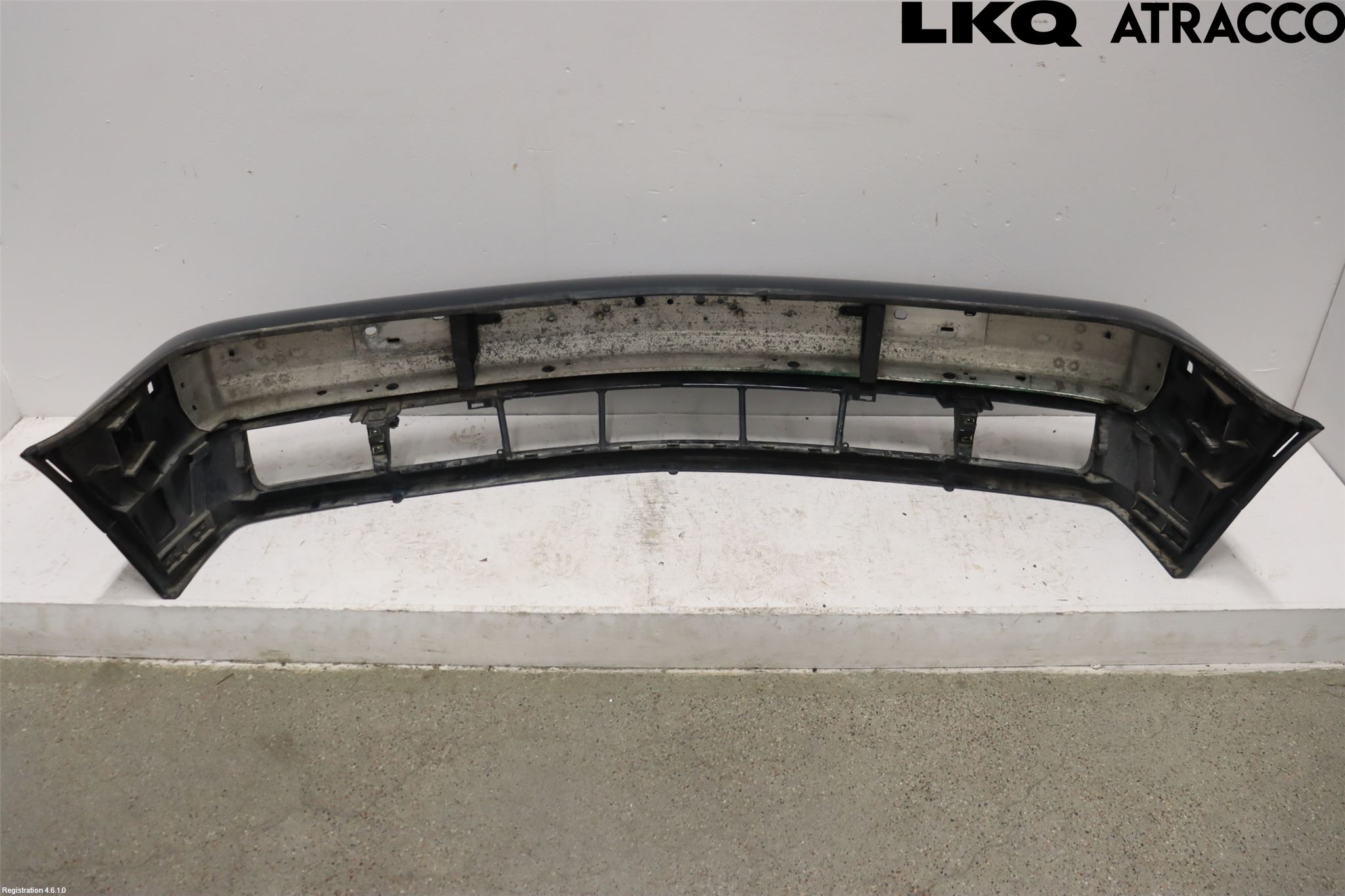 BMW 5 E34      88-96 Stötfångarbeklädnad Fram