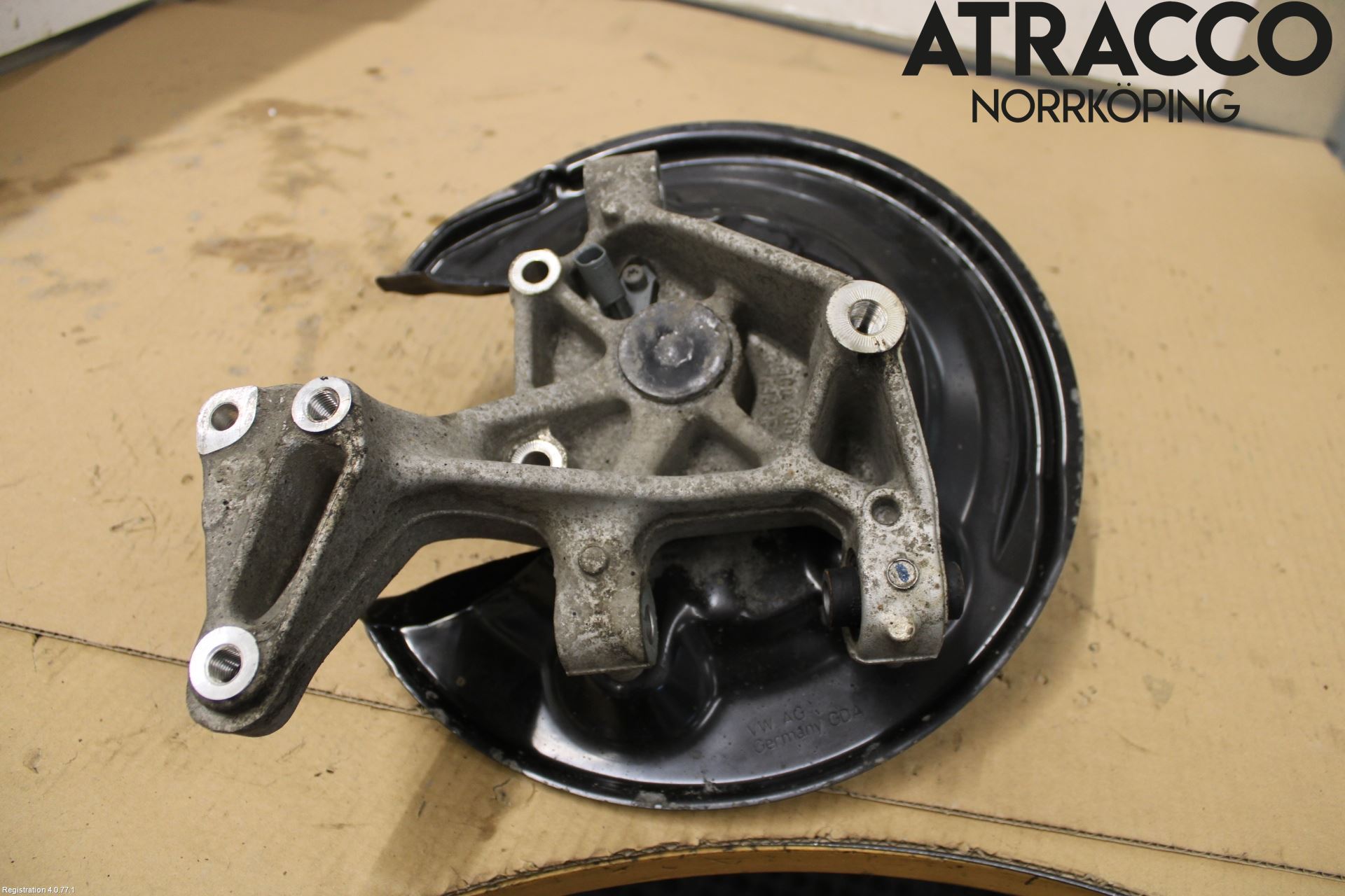 Volkswagen VW PASSAT 11-14 Hjullagerhus-Spindel Vä B