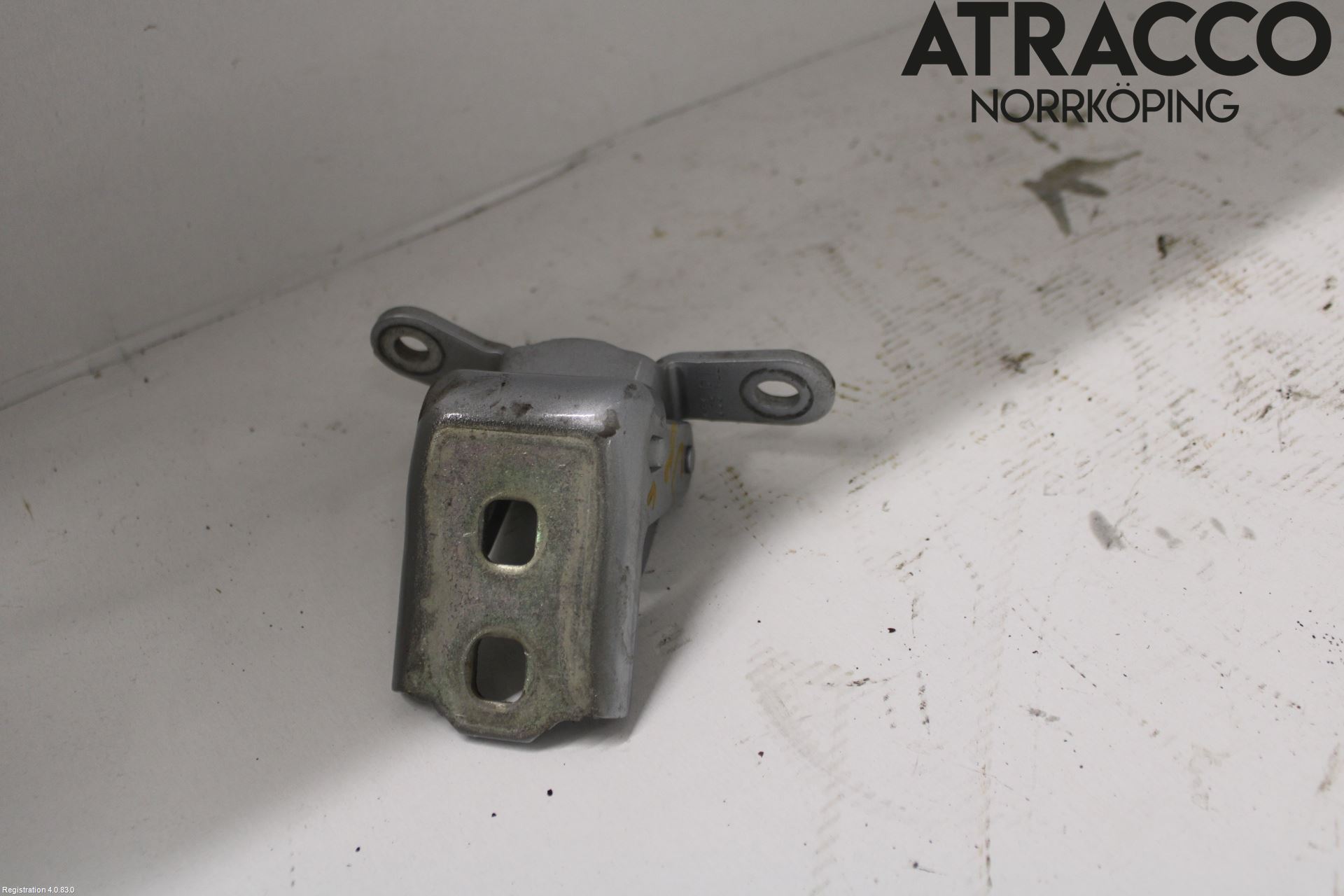 Opel INSIGNIA 09-16 Dörrgångjärn