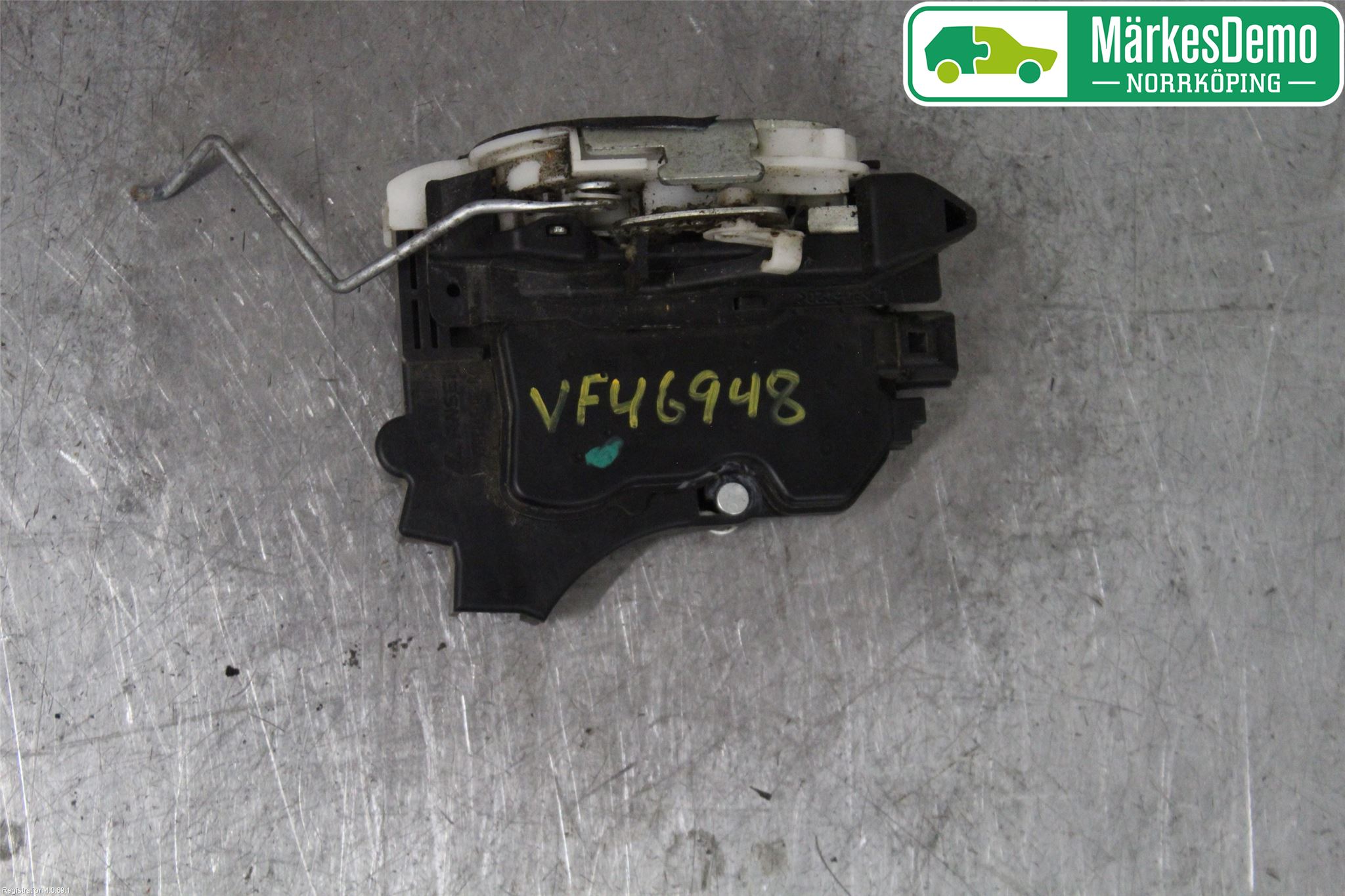 Mitsubishi OUTLANDER 01-07 Låskista-Dörrlås