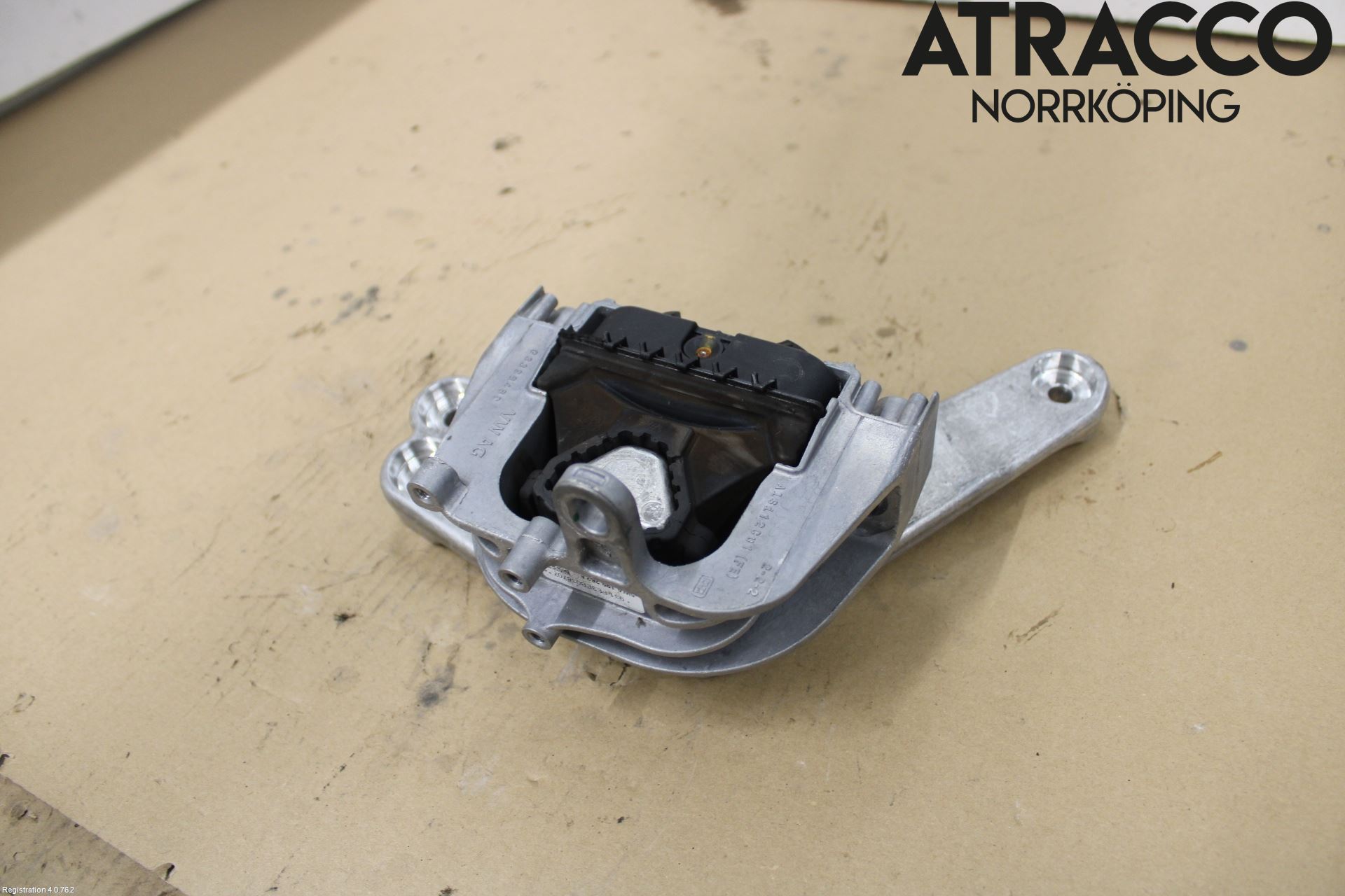 Volkswagen VW ARTEON 17- Motorfäste