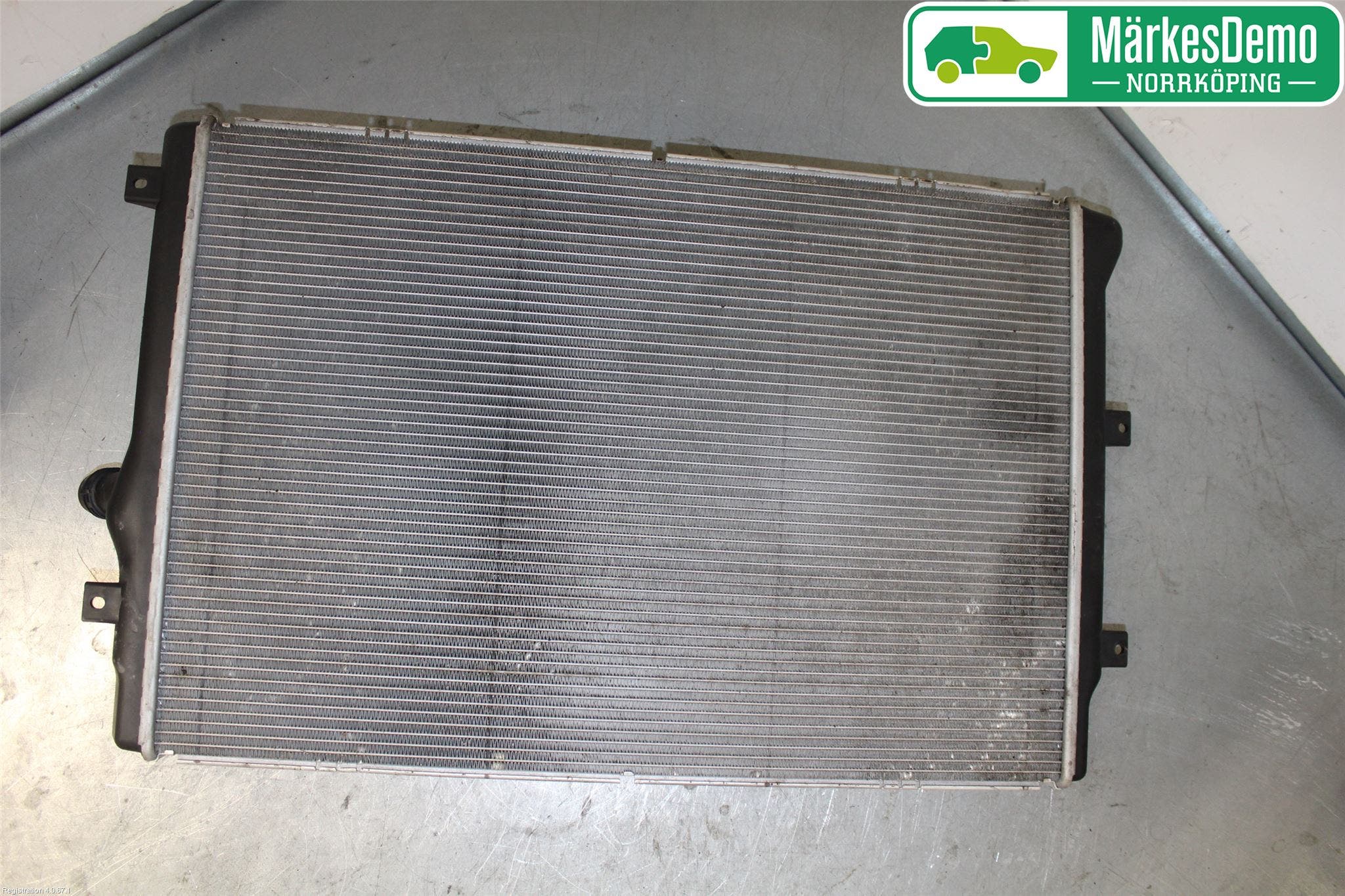 Volkswagen VW PASSAT 11-14 Kylare Aut