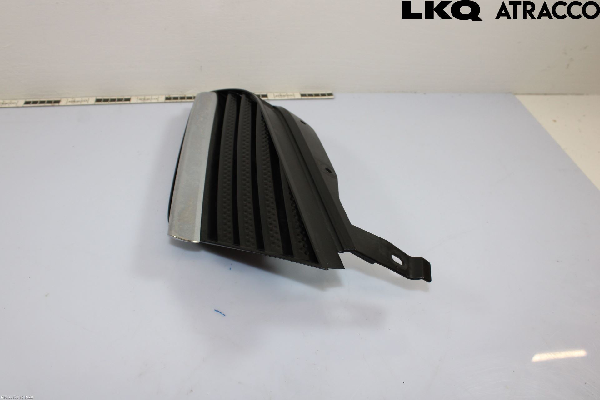 Nissan PRIMERA 02-07 Grilldel Vänster