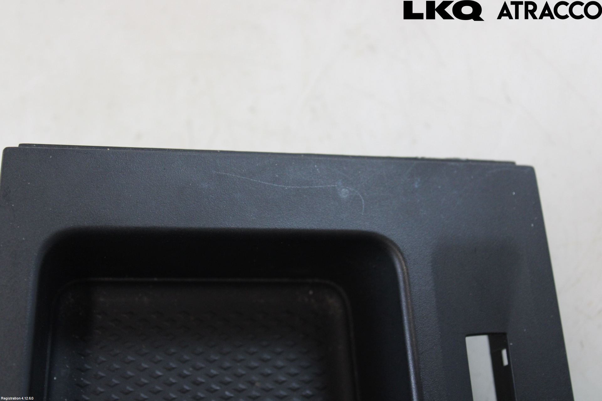 Volkswagen VW CADDY 21- Instrumentkonsoll Mitt