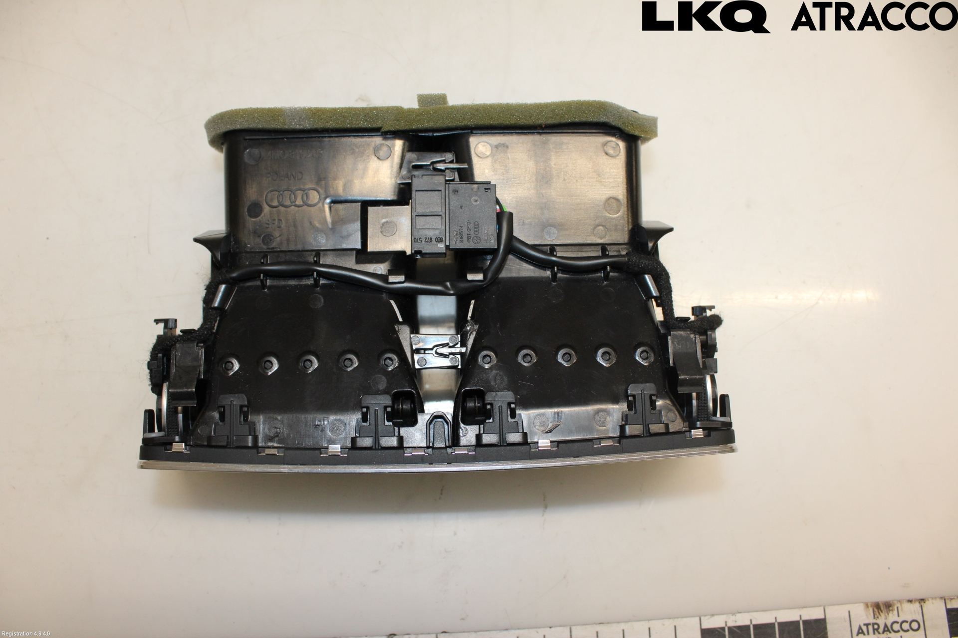 Audi Q7/SQ7 Defrosterkanal-Munstycke