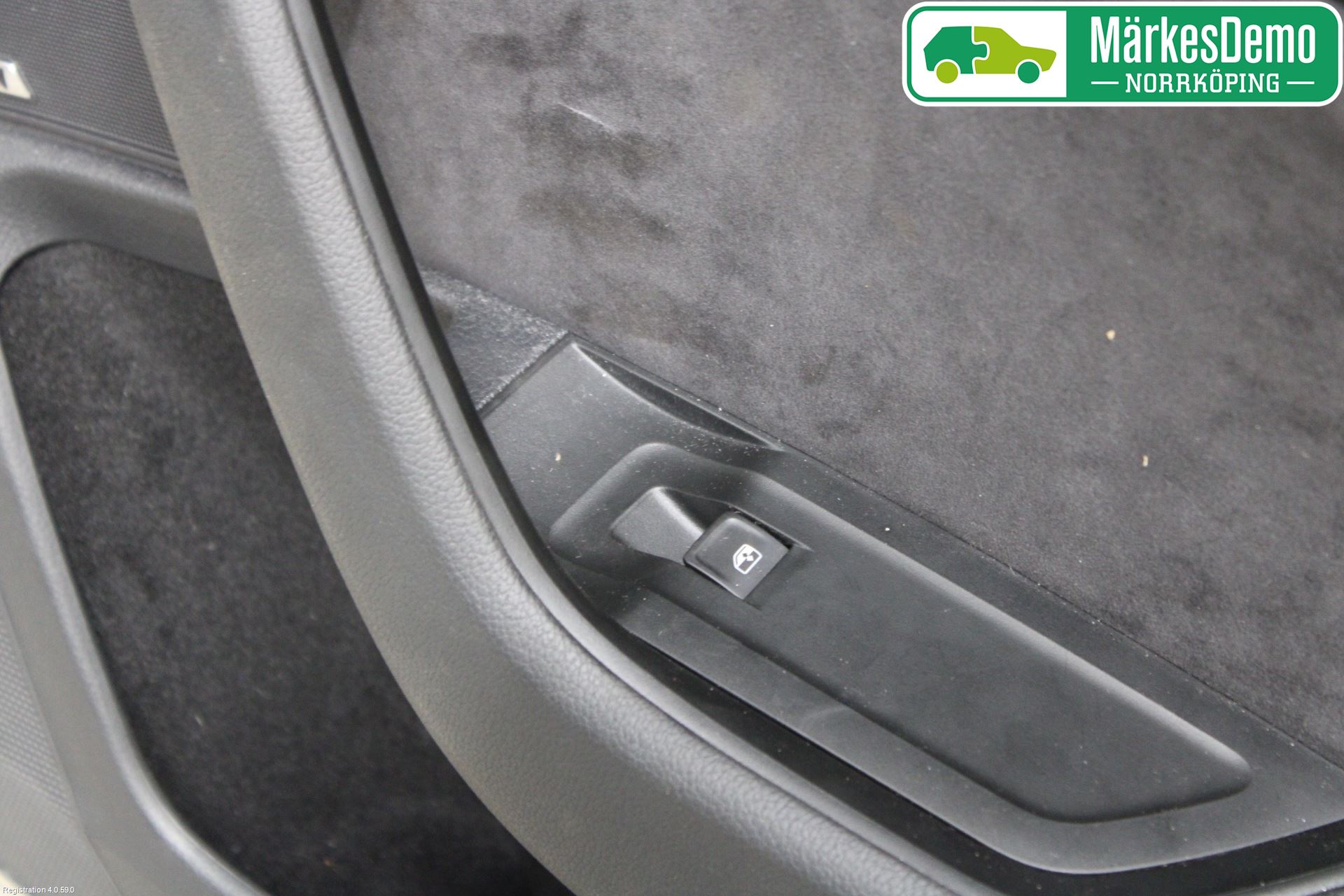 Skoda SUPERB 16-24 Dörrklädsel Hö