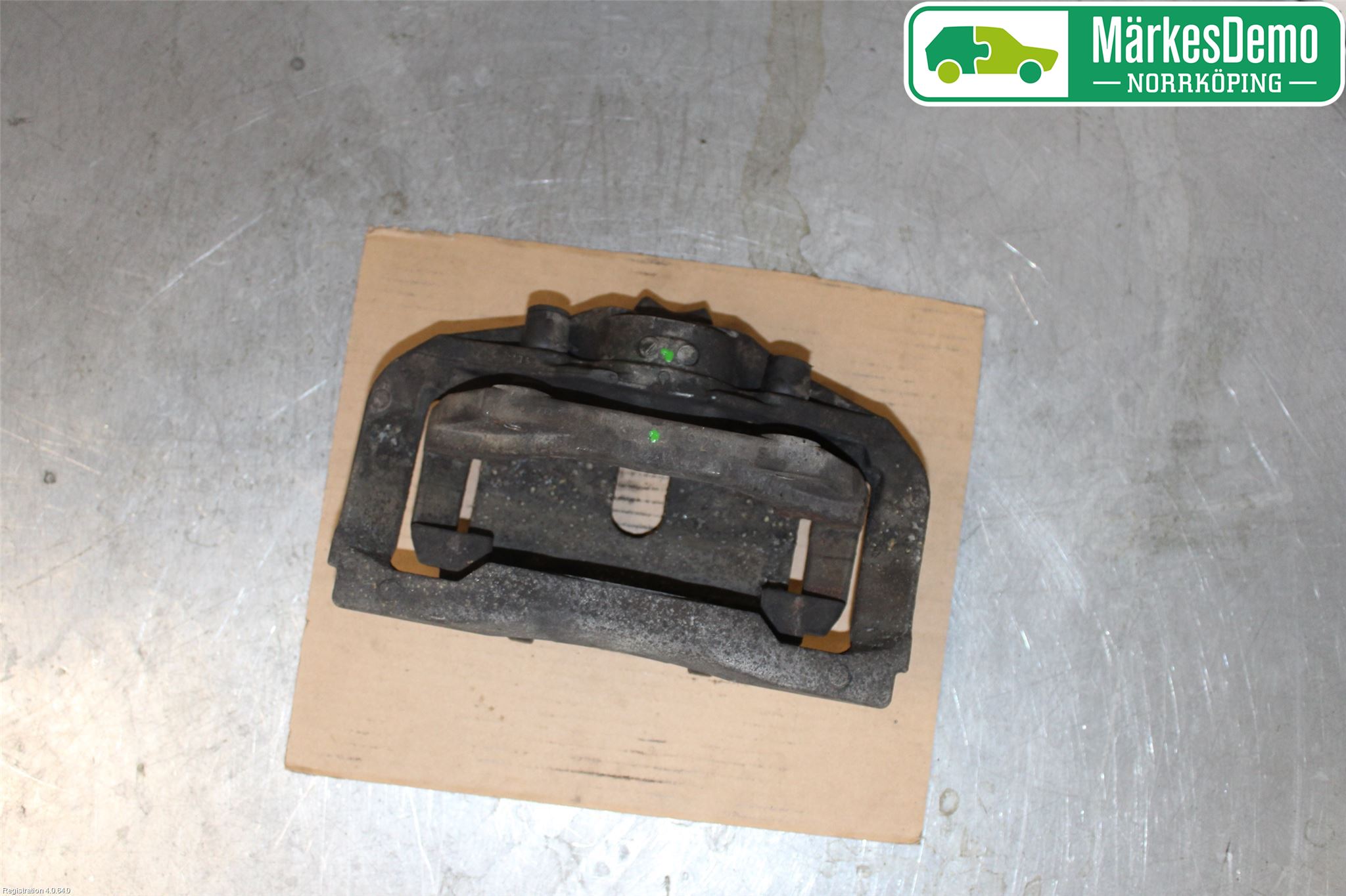 BMW 5 F10/F11/F18 09-17 Bromsok Fram Vänster