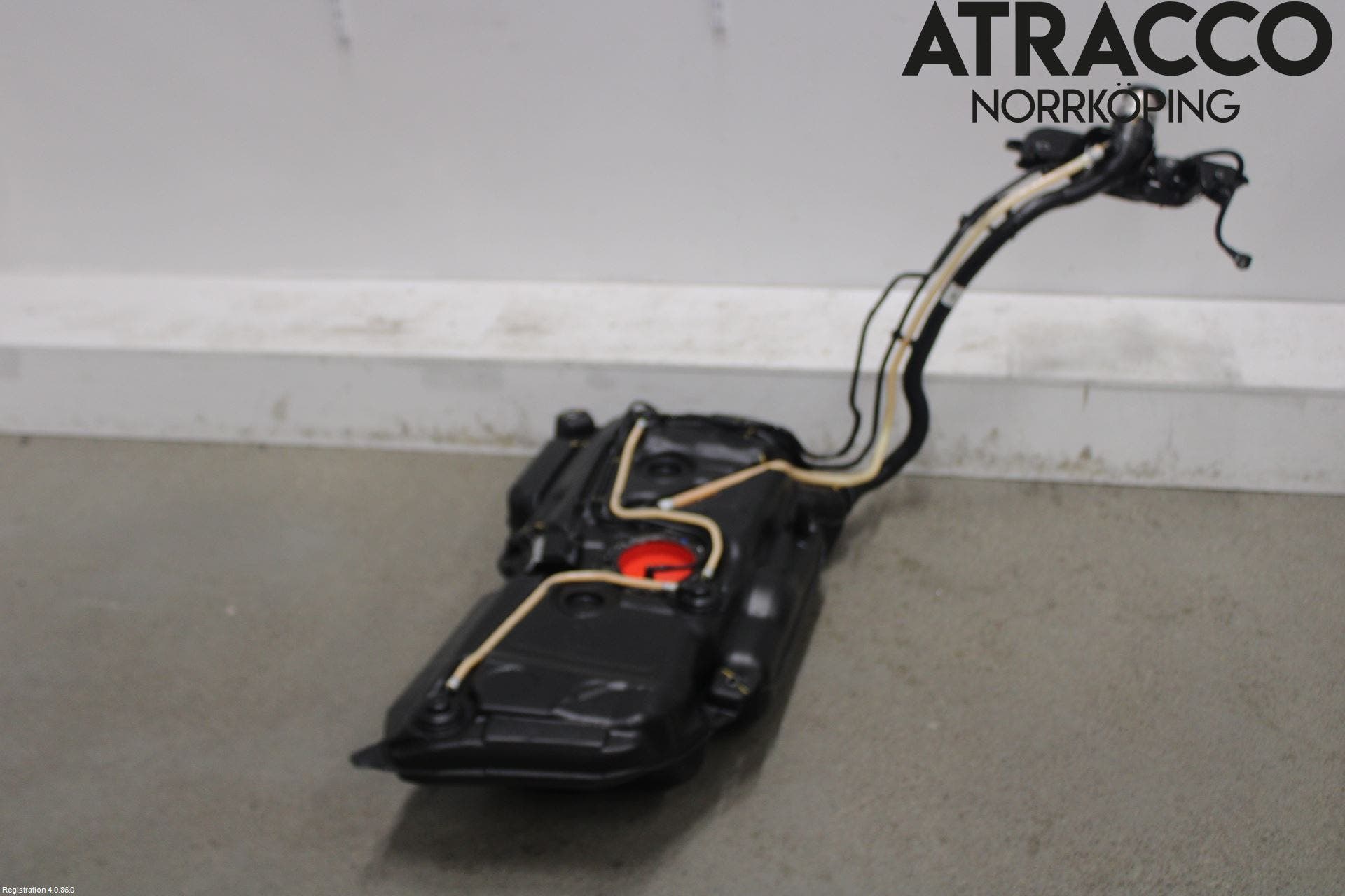 Audi Q3 F3 19- Bränsletank Insprutning