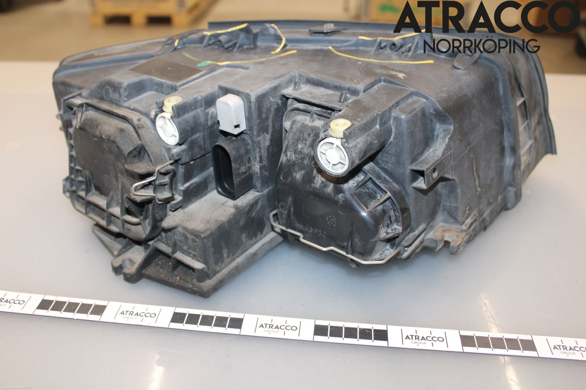 Audi A4/S4 01-05 Strålkastare Vänster