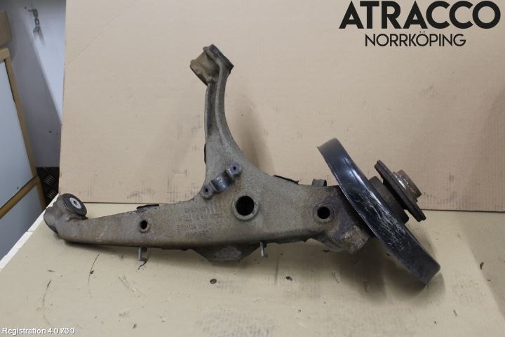 Volkswagen VW TRANSP/CARAVELLE (T5) 04-15 Bärarm Bak Vänster
