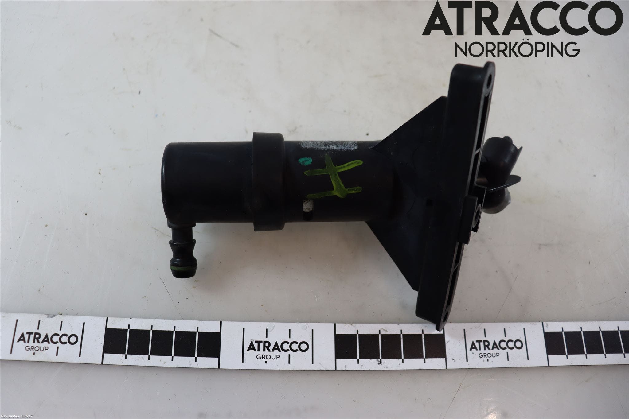 BMW 5 E60/61 Sed/Tou 02-10 Spolarmunstycke Strålkastare