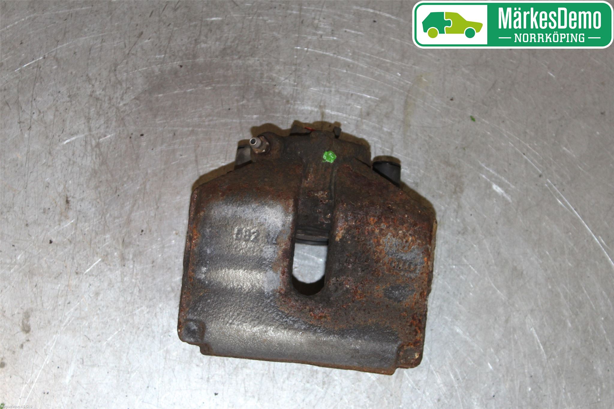 Volkswagen VW GOLF VI 09-13 Bromsok Fram Höger