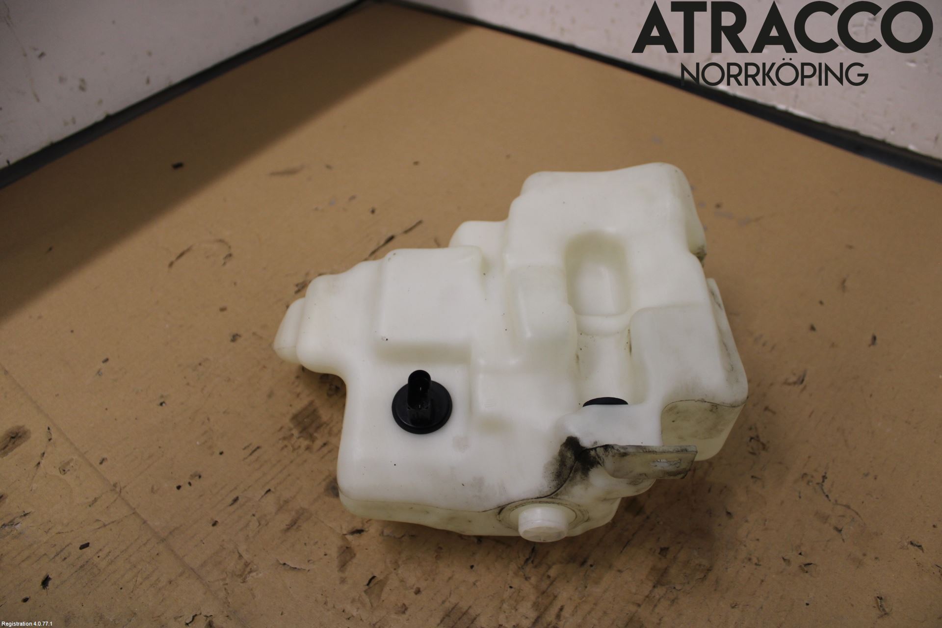 Skoda OCTAVIA (1U) 96-11 Spolartank Vindruta-Strål