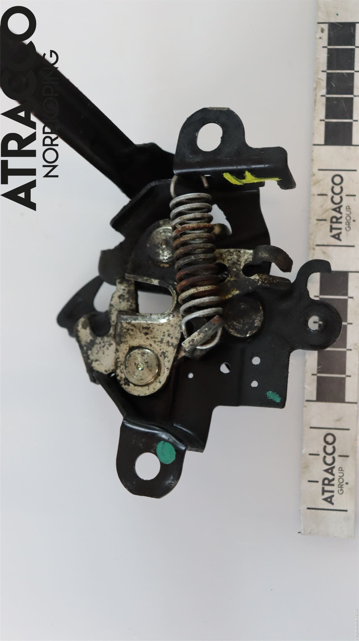 Toyota YARIS XP130 12-14 Huvlås