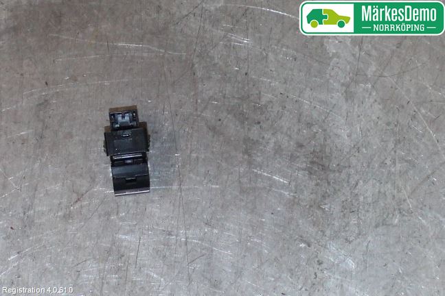 Audi A4/S4 B9 20- Strömställare Elhiss