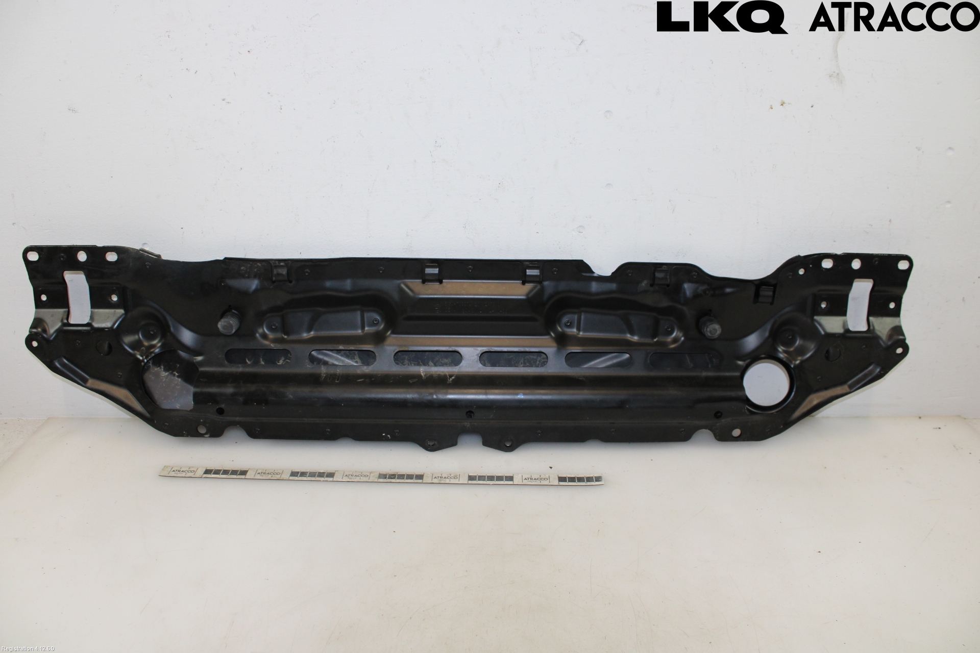 BMW 5 E60/61 Sed/Tou 02-10 Front Huvlåsplåt-Balk