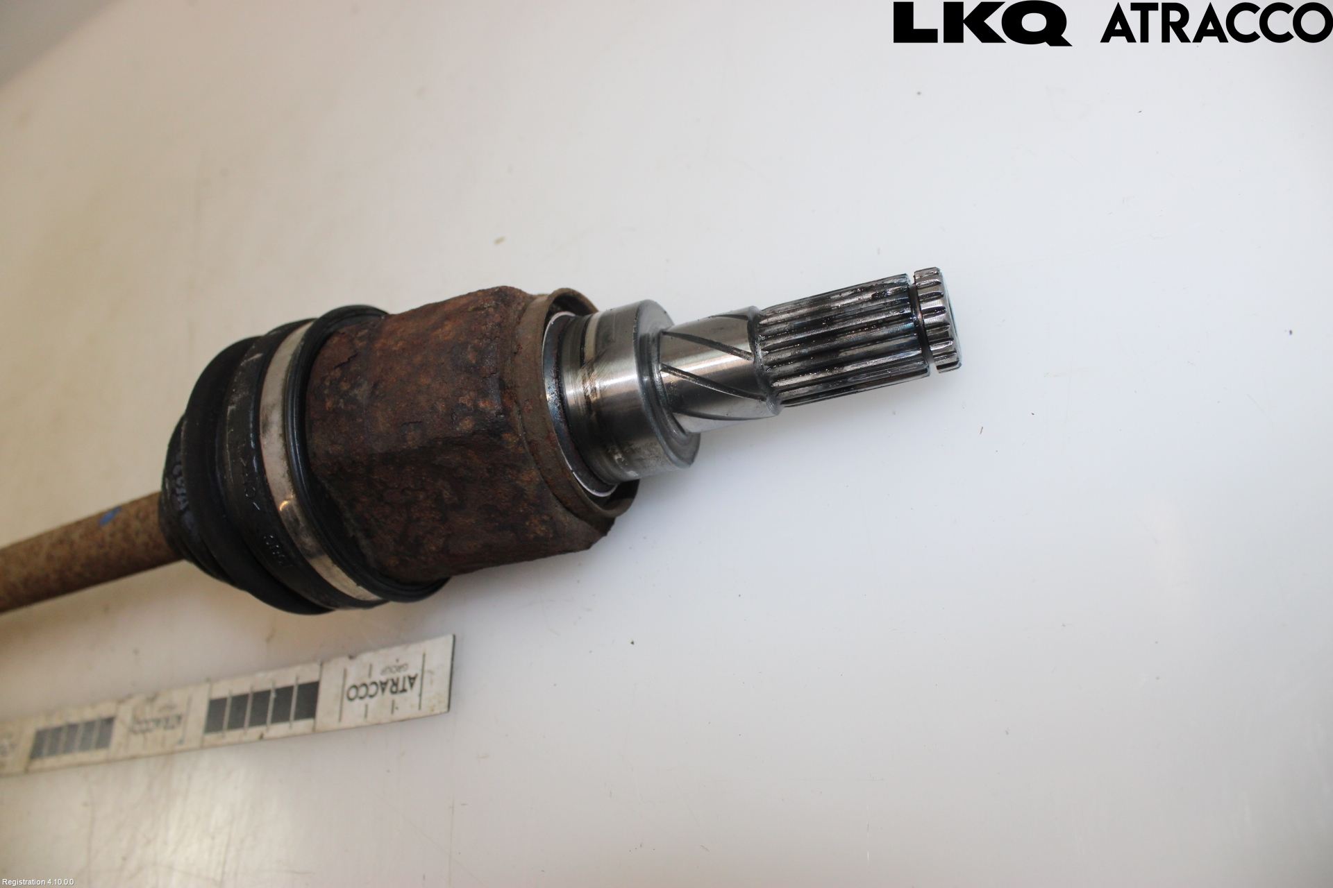 Nissan QASHQAI+2  10-14 Drivaxel Bak Höger