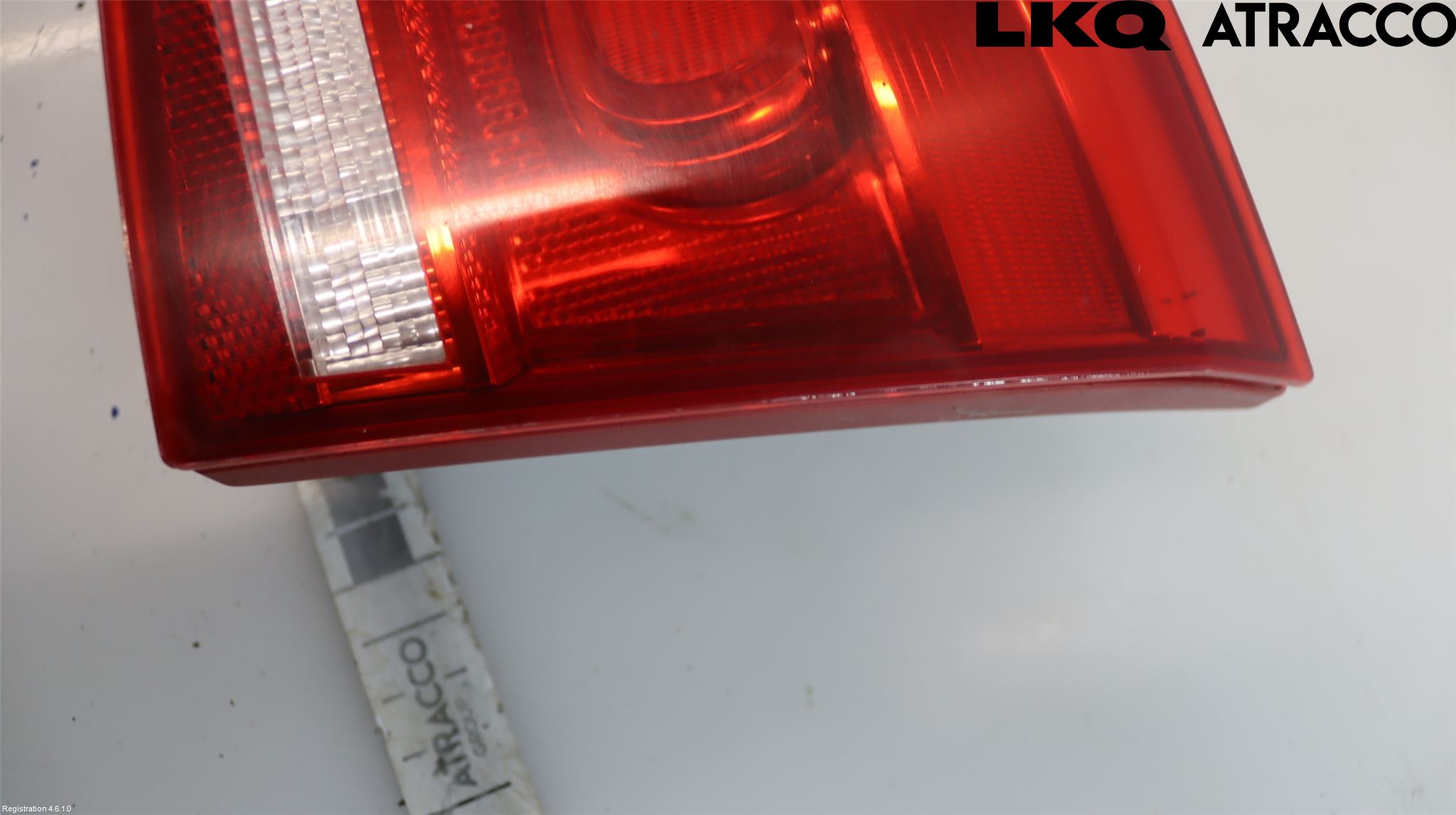 Volkswagen VW PASSAT 11-14 Bakljus Lucka Hö