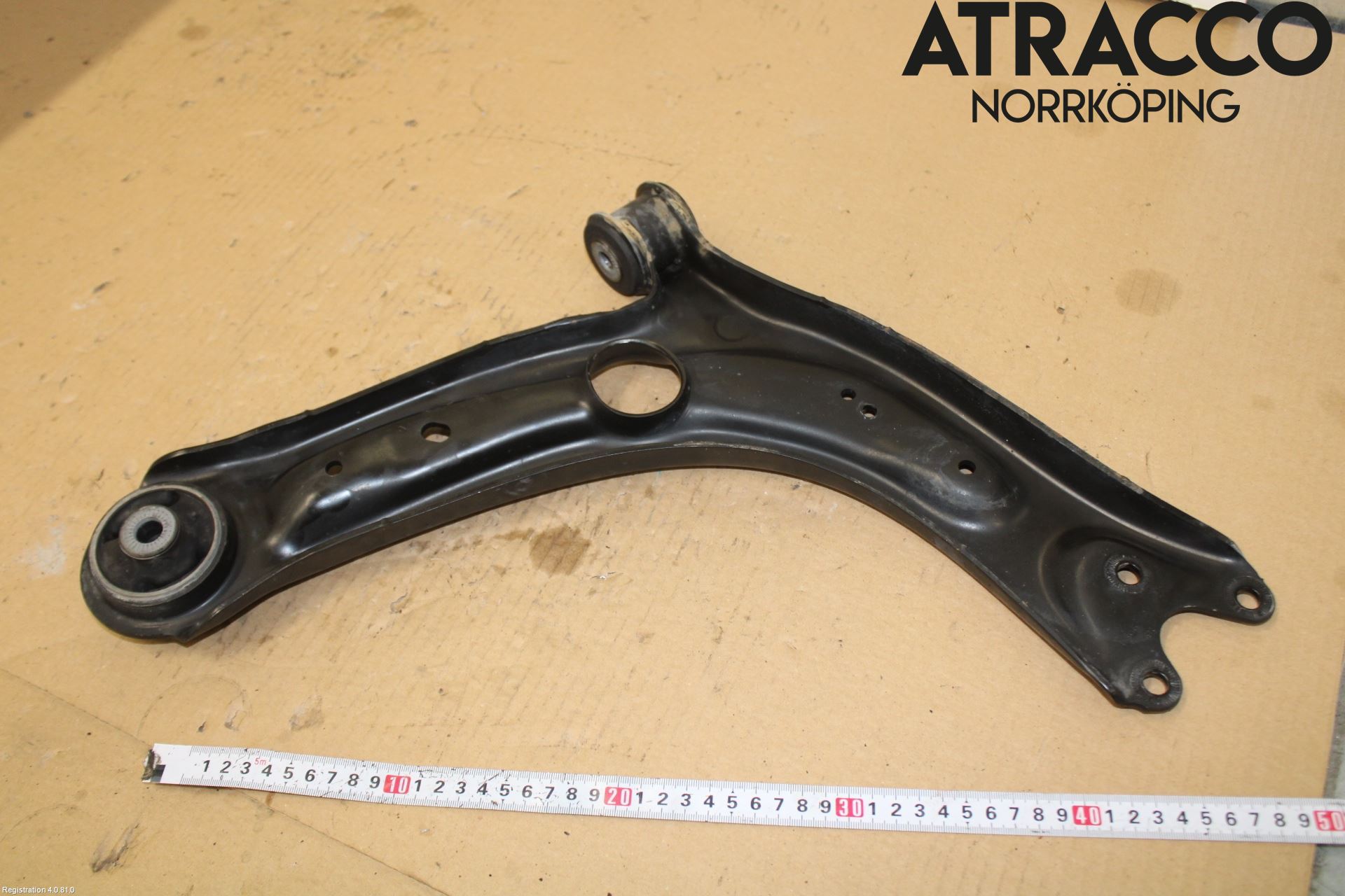 Volkswagen VW TOURAN 16- Bärarm Fram Undre Vä