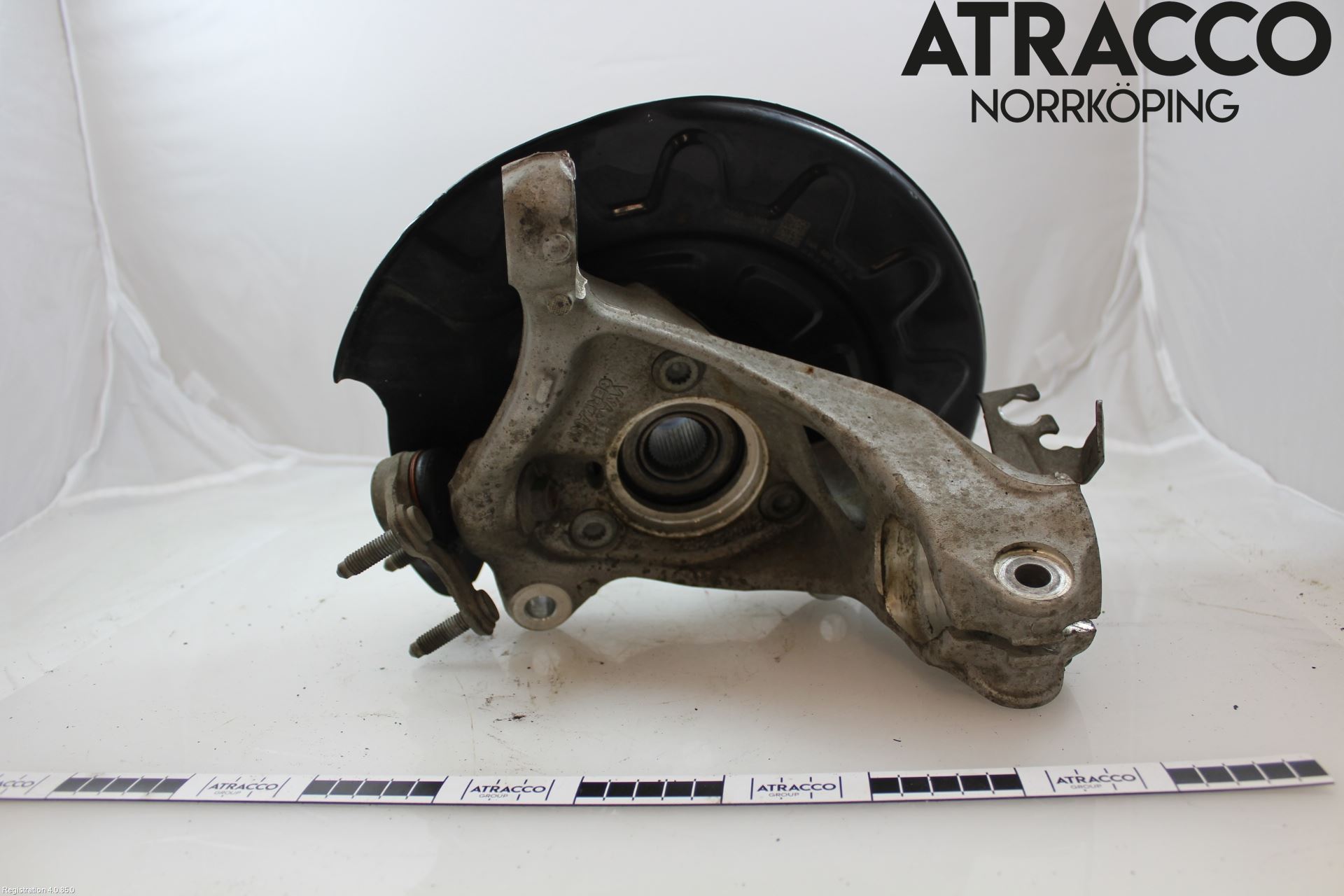 Audi A3/S3 8Y 21- Styrspindel Lagerhus Vä