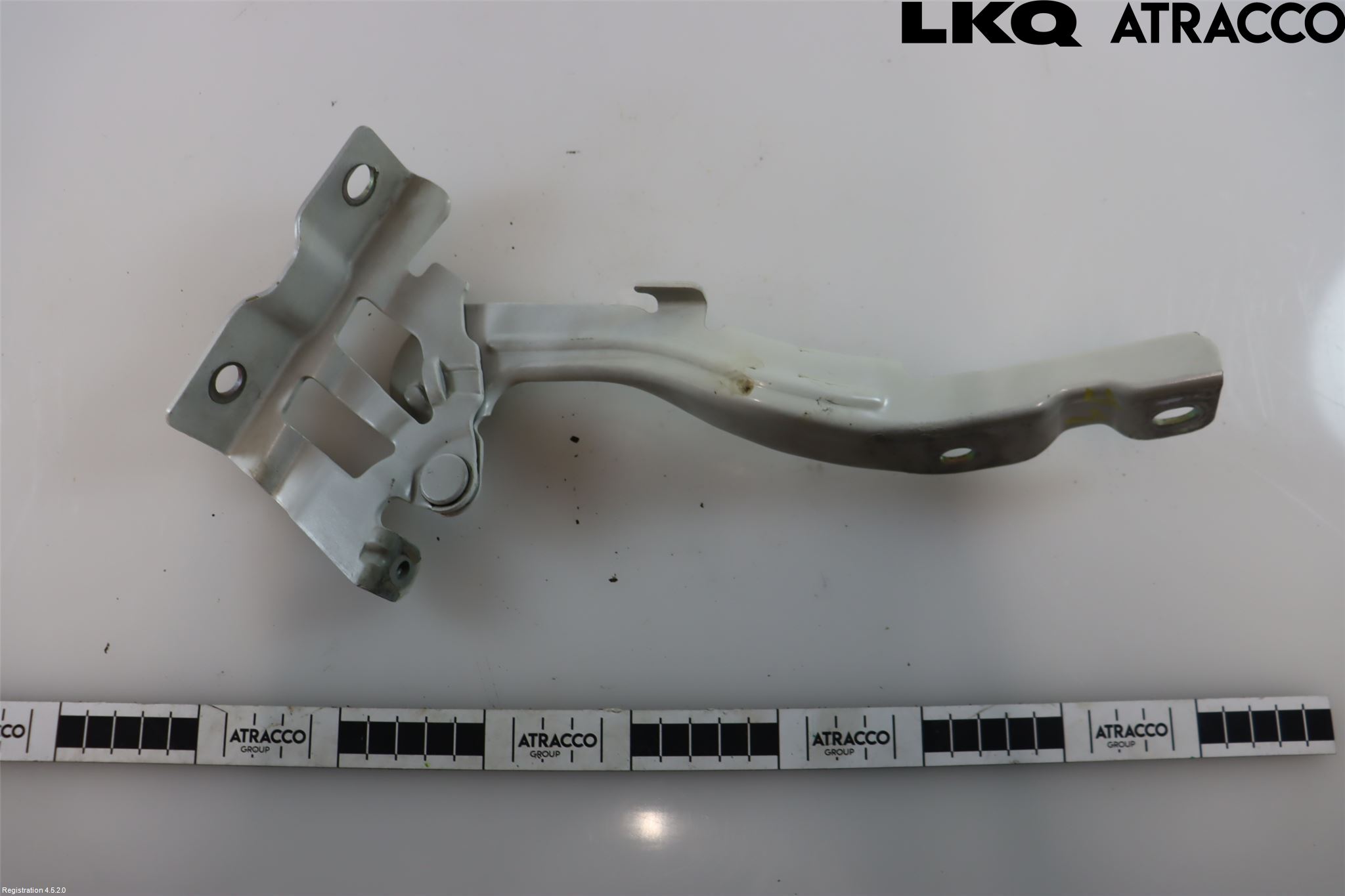 Kia RIO 12-16 Huvgångjärn