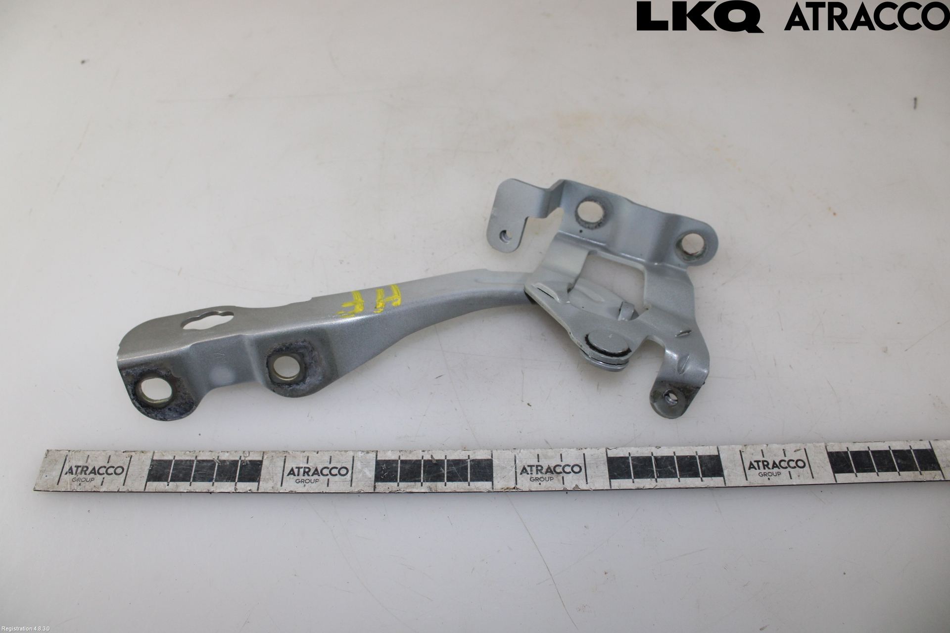 Kia VENGA 10-19 Huvgångjärn