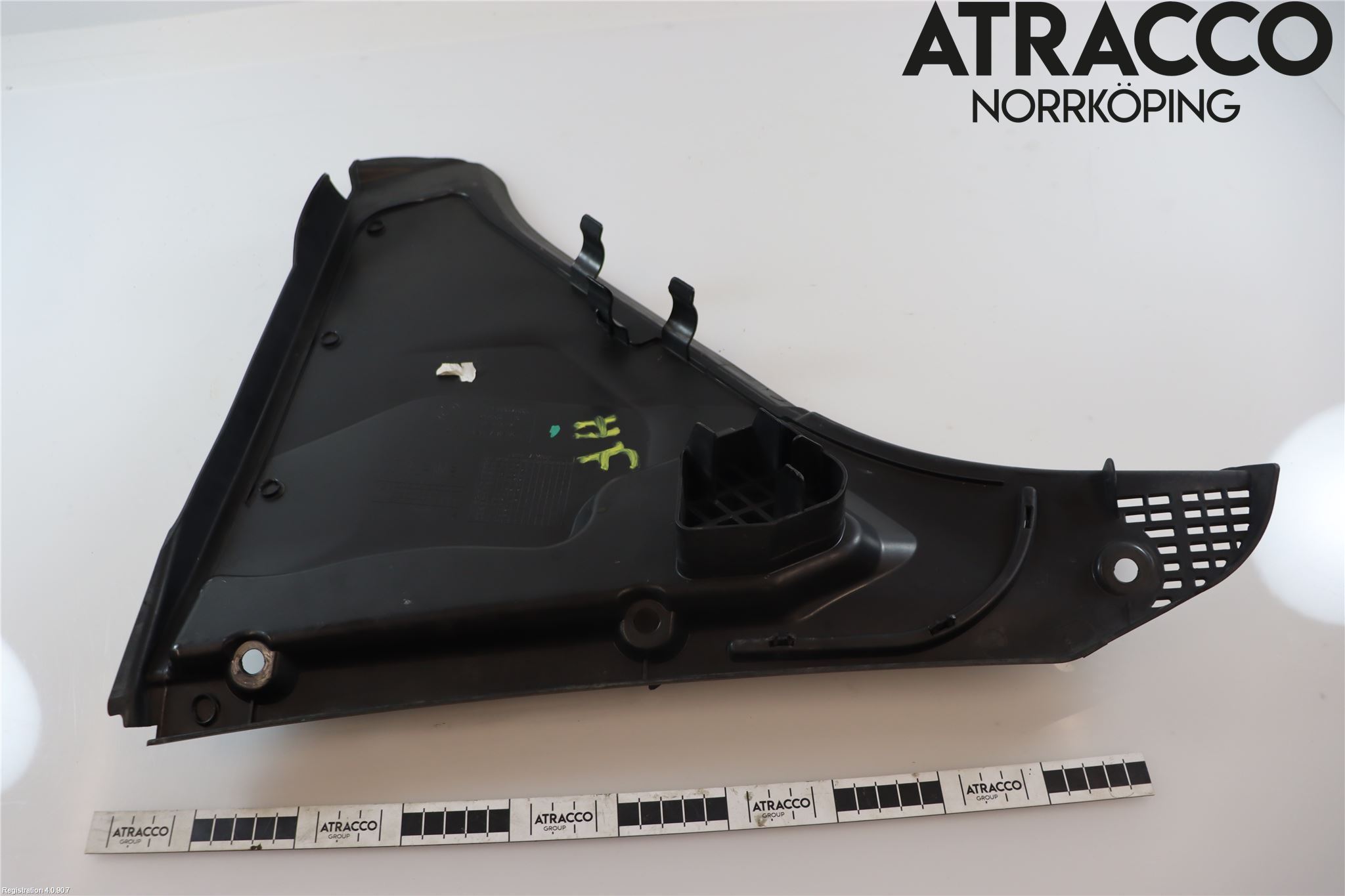 BMW 5 F10/F11/F18 09-17 Torpedplåt-Torpedplast