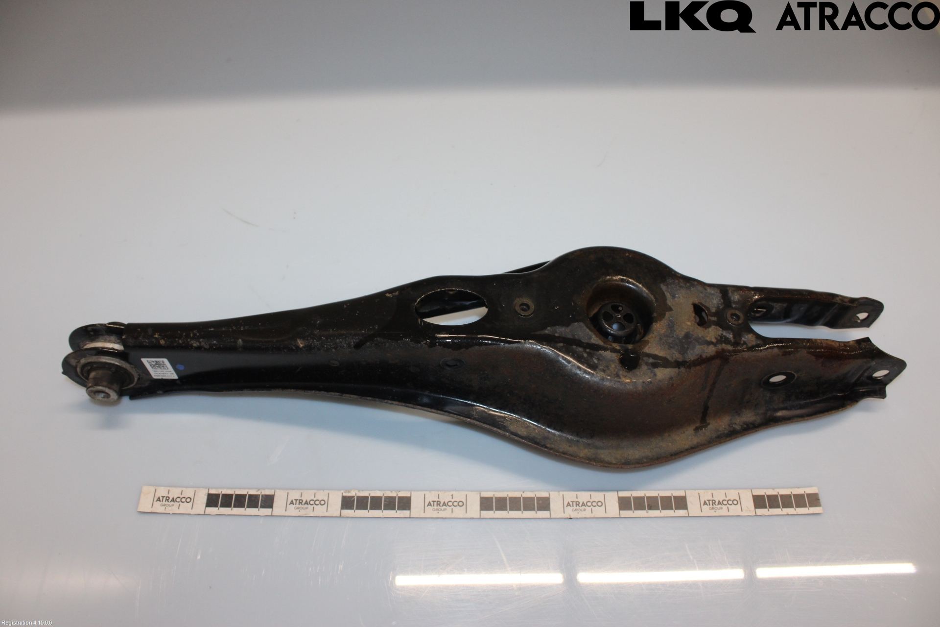 Skoda KAROQ 18- Bärarm Bak Höger