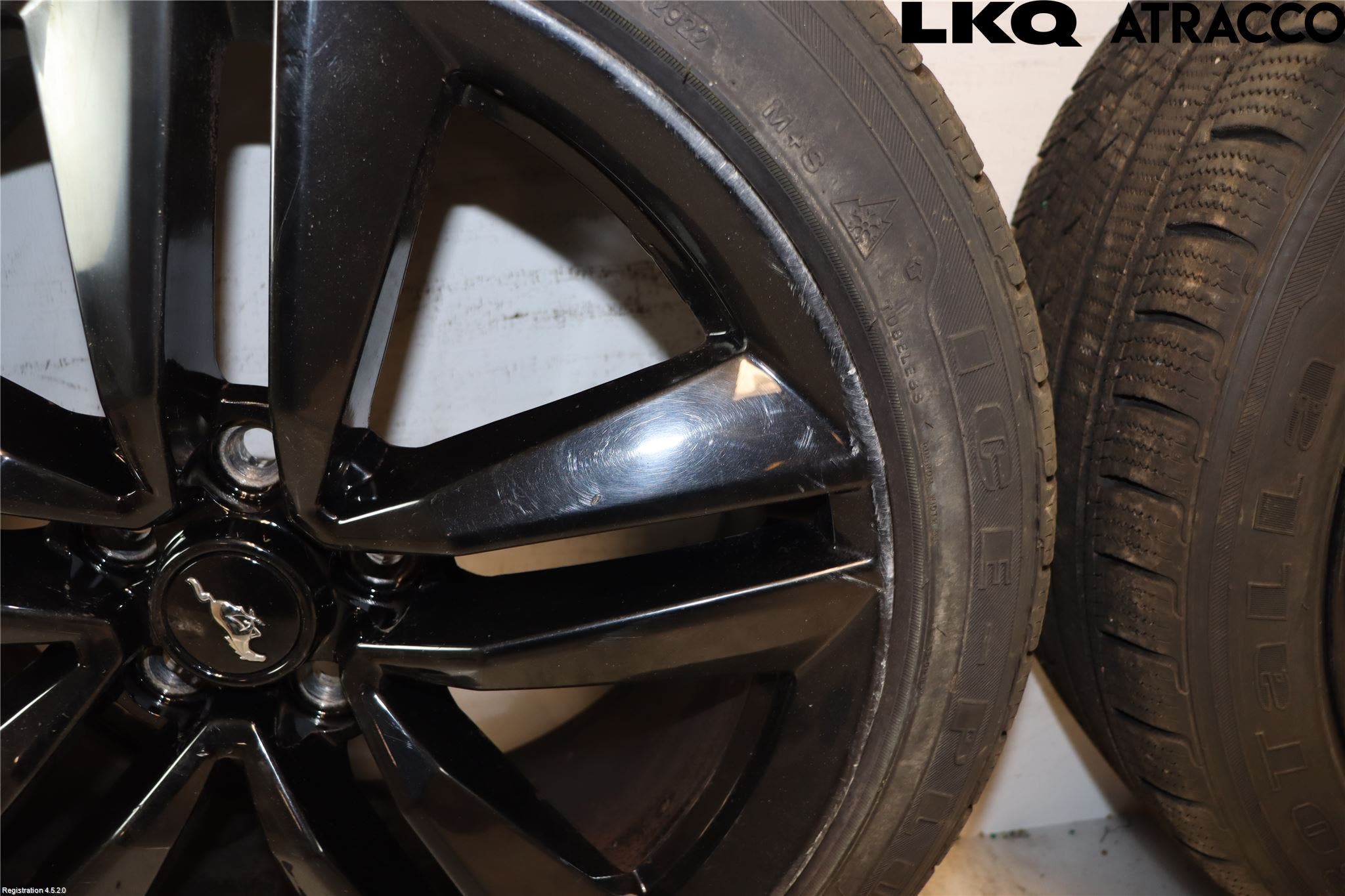 Ford MUSTANG VI 15-22 Vinterdäck Alumfälg 4St