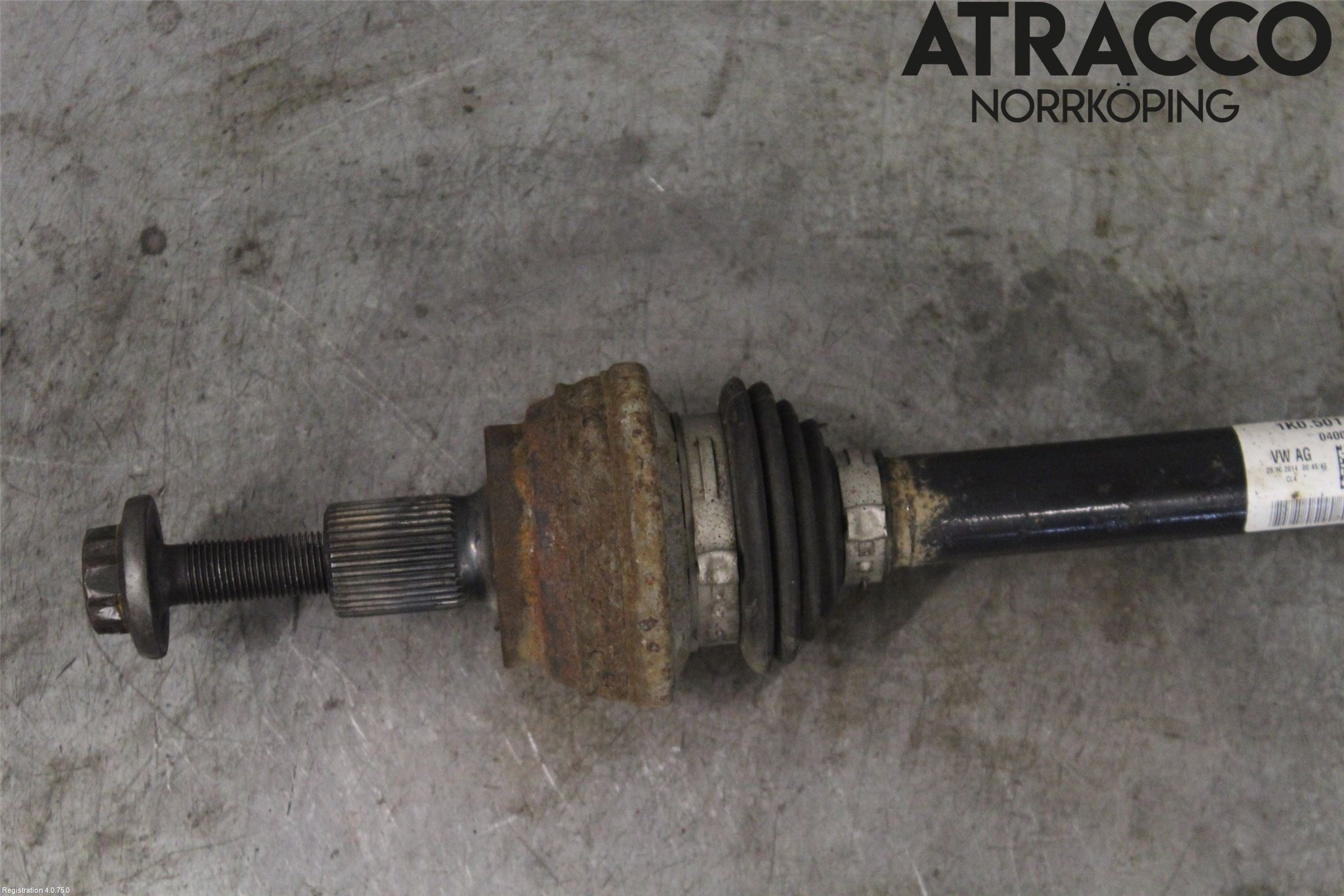 Volkswagen VW PASSAT 11-14 Drivaxel Bak Höger