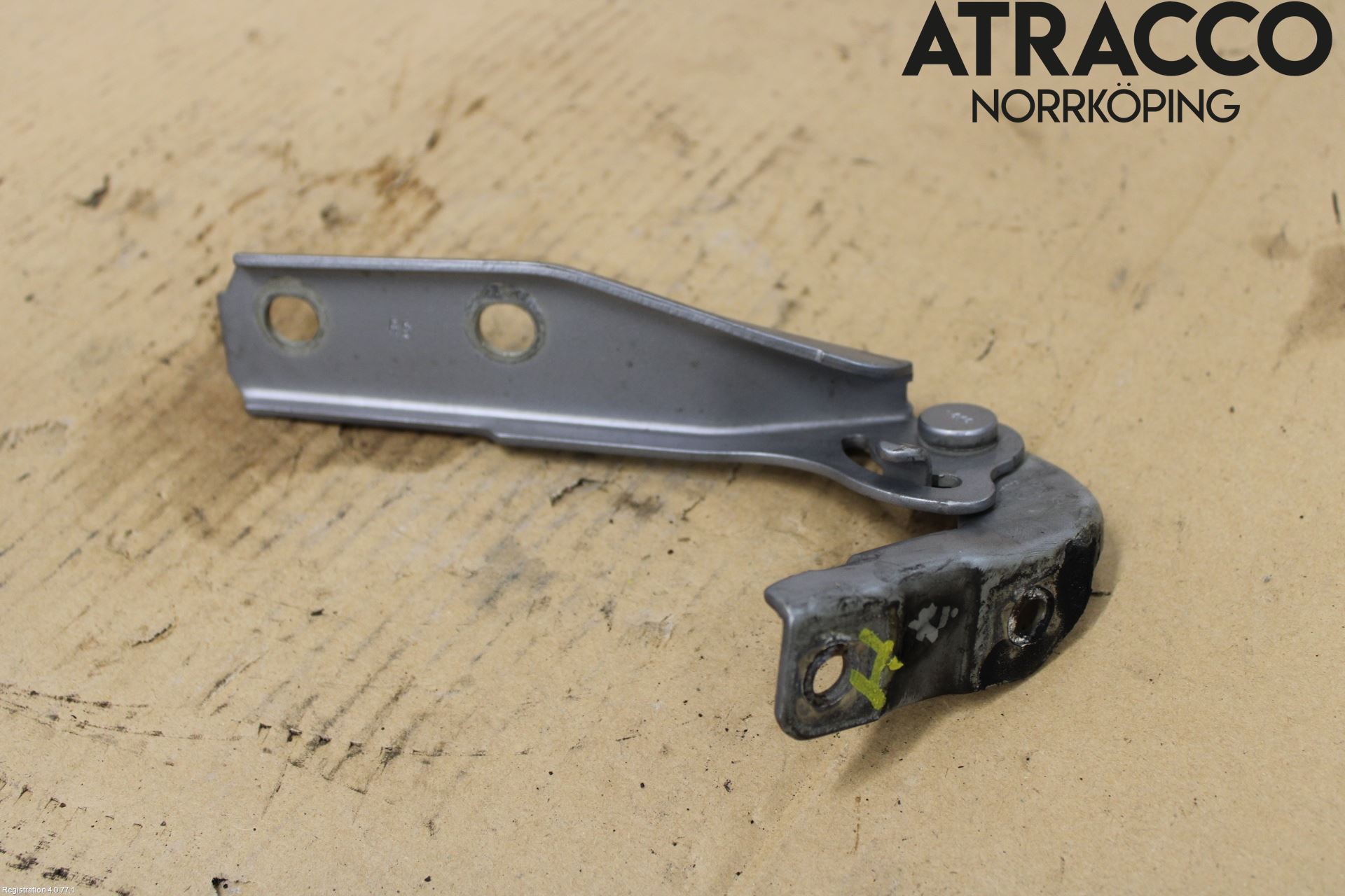 Audi A3/S3     04-05 Huvgångjärn