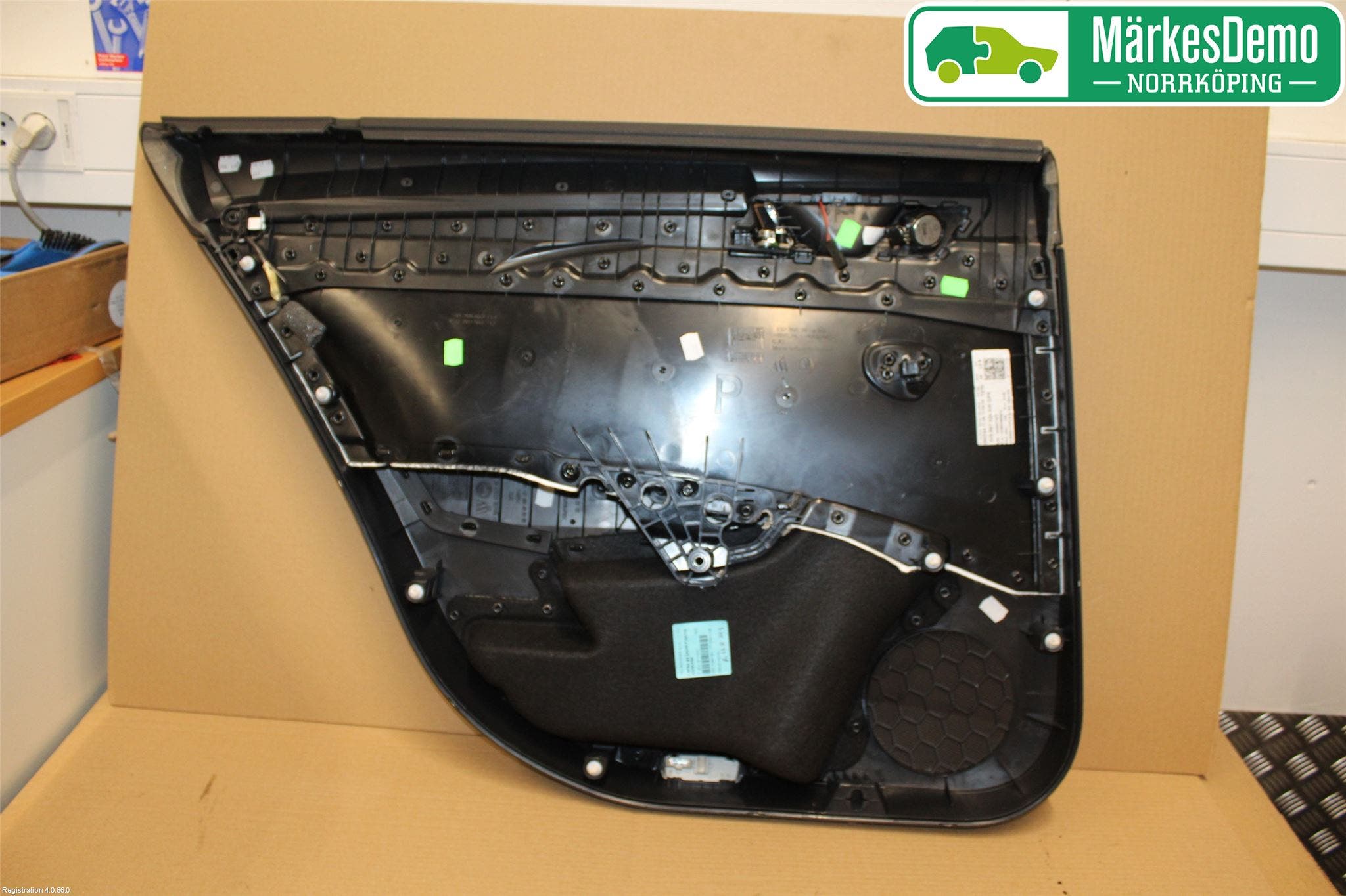 Skoda SUPERB 16-24 Dörrklädsel Hö