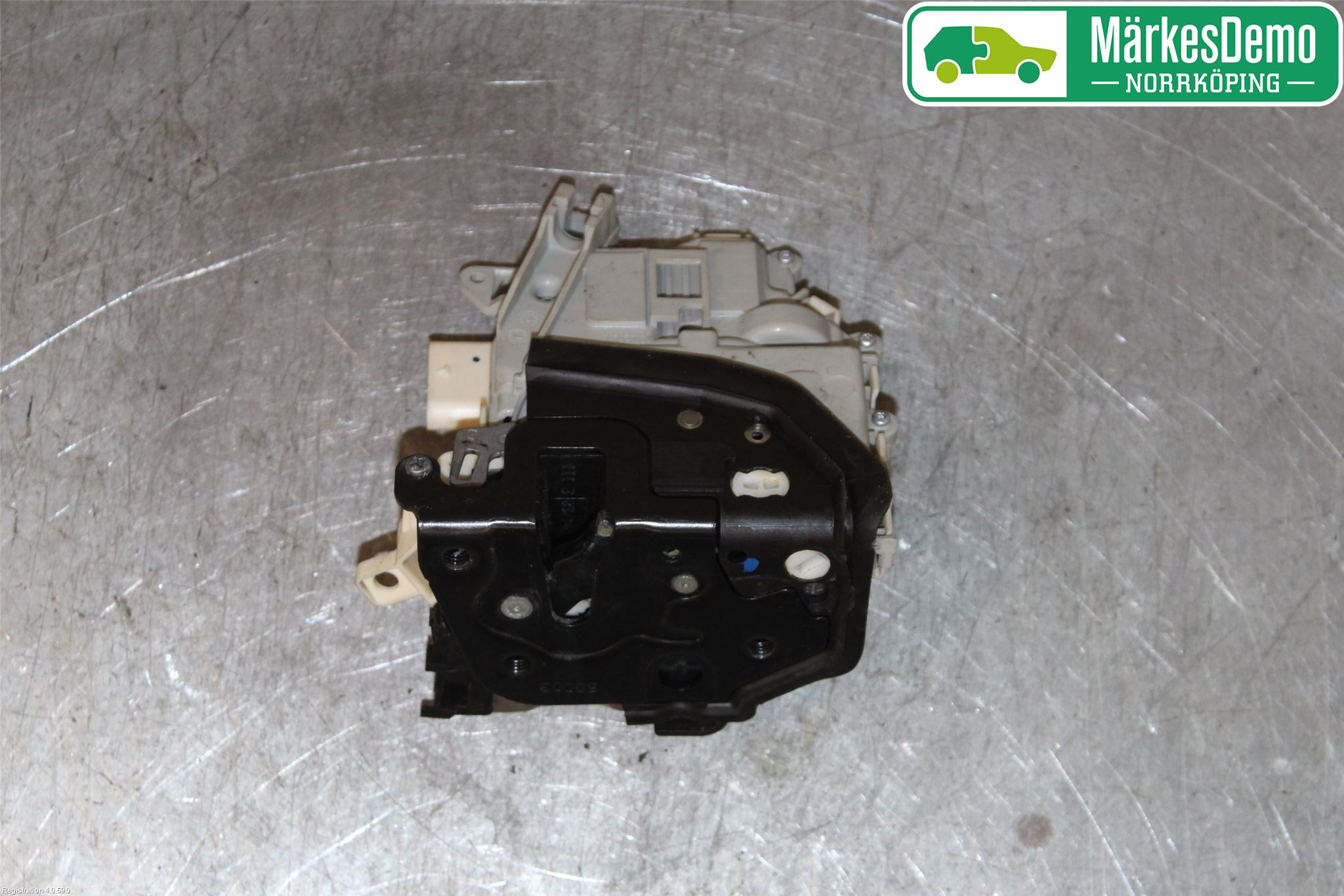 Audi A6/S6 4G 11-18 Låskista-Dörrlås