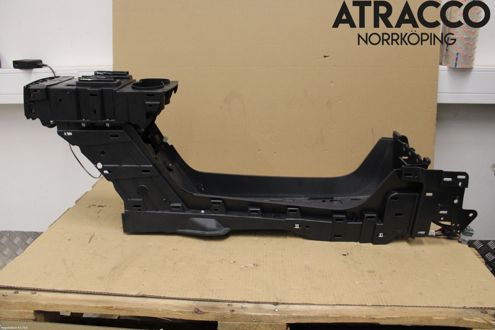 Tesla MODEL S 13- Instrumentkonsoll Mitt