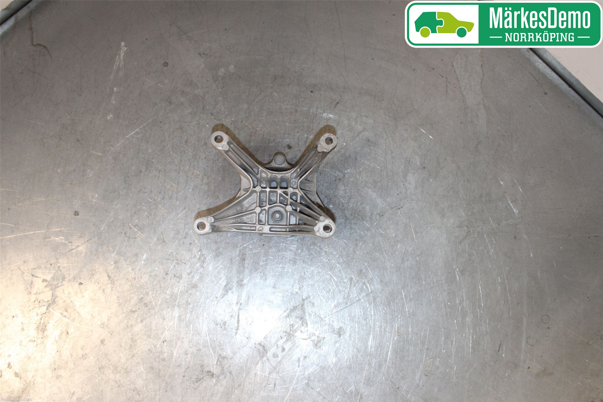 Audi A4/S4 B9 20- Växellådskudde