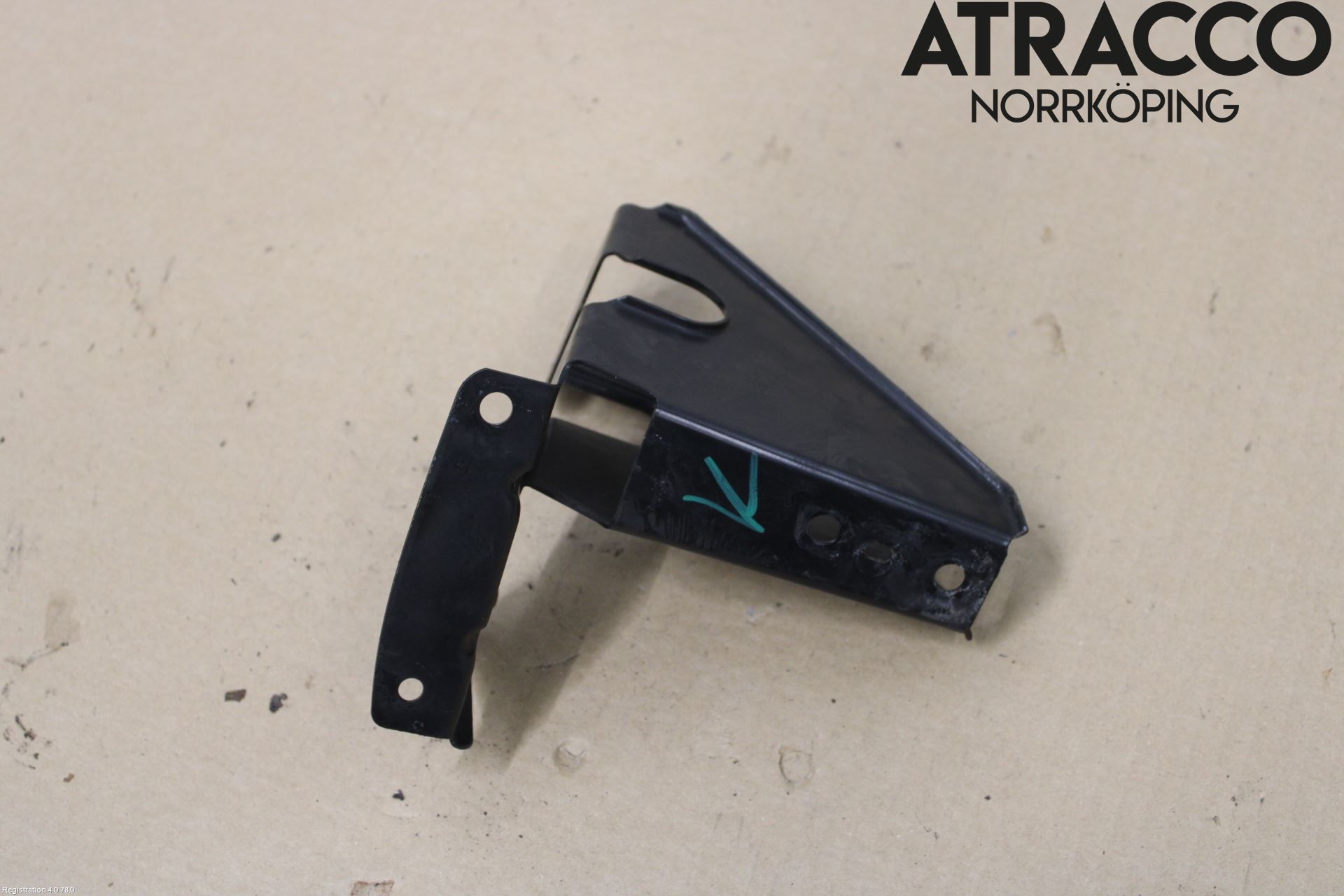 BMW 3 E90/91 SED/TOU 05-12 Kylarfäste-Ram-Balk