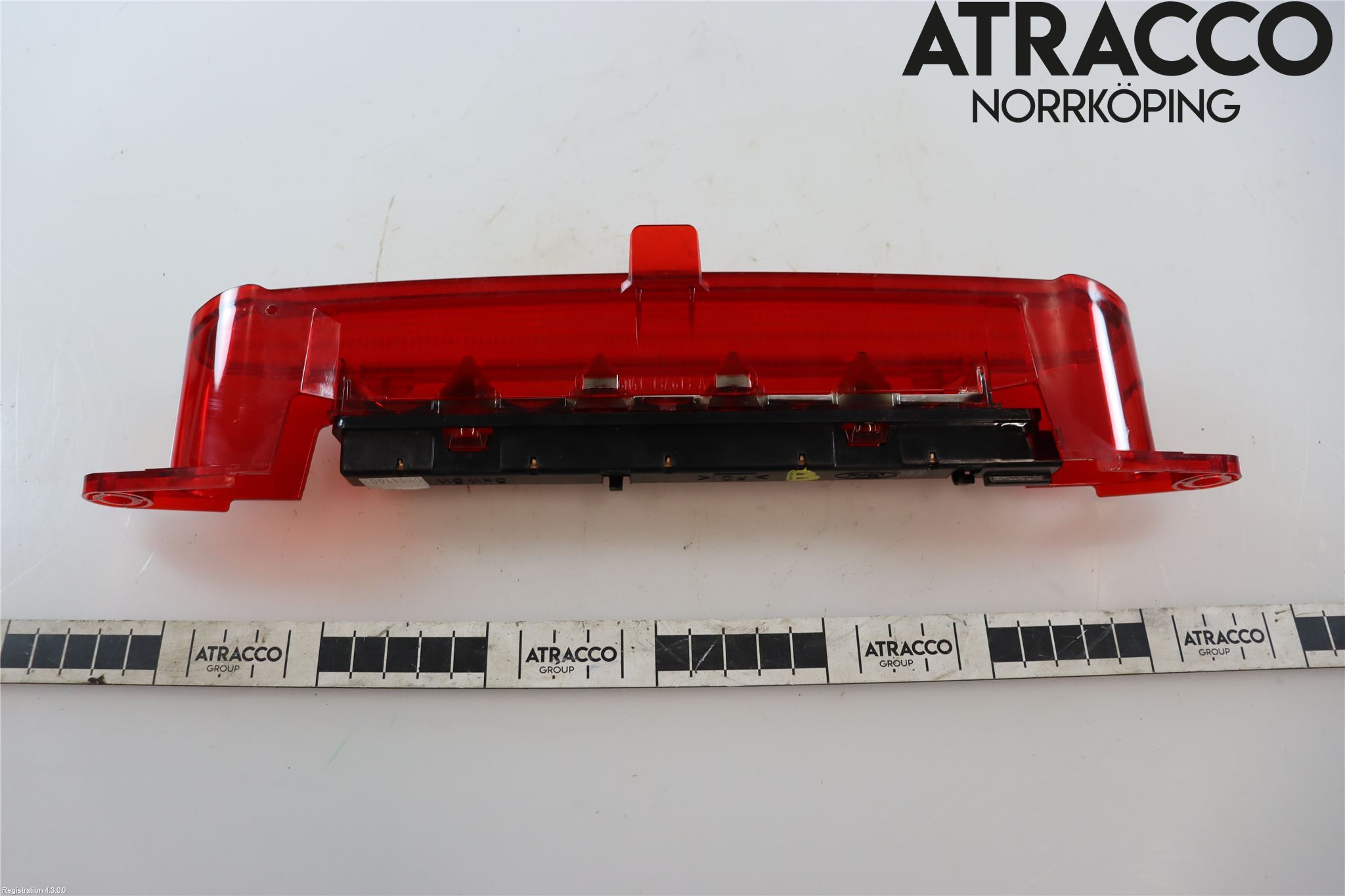 Ford FOCUS     04-07 Bromsljus Bakruta