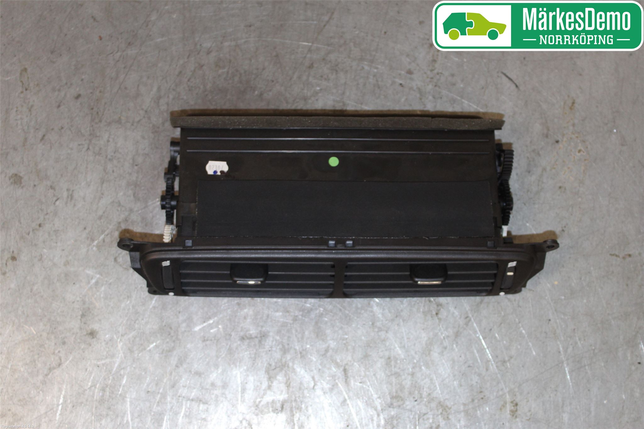 Jaguar X-TYPE Defrosterkanal-Munstycke